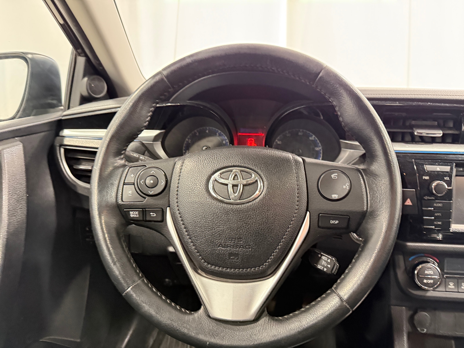 Thumbnail: 2014 Toyota Corolla - 5