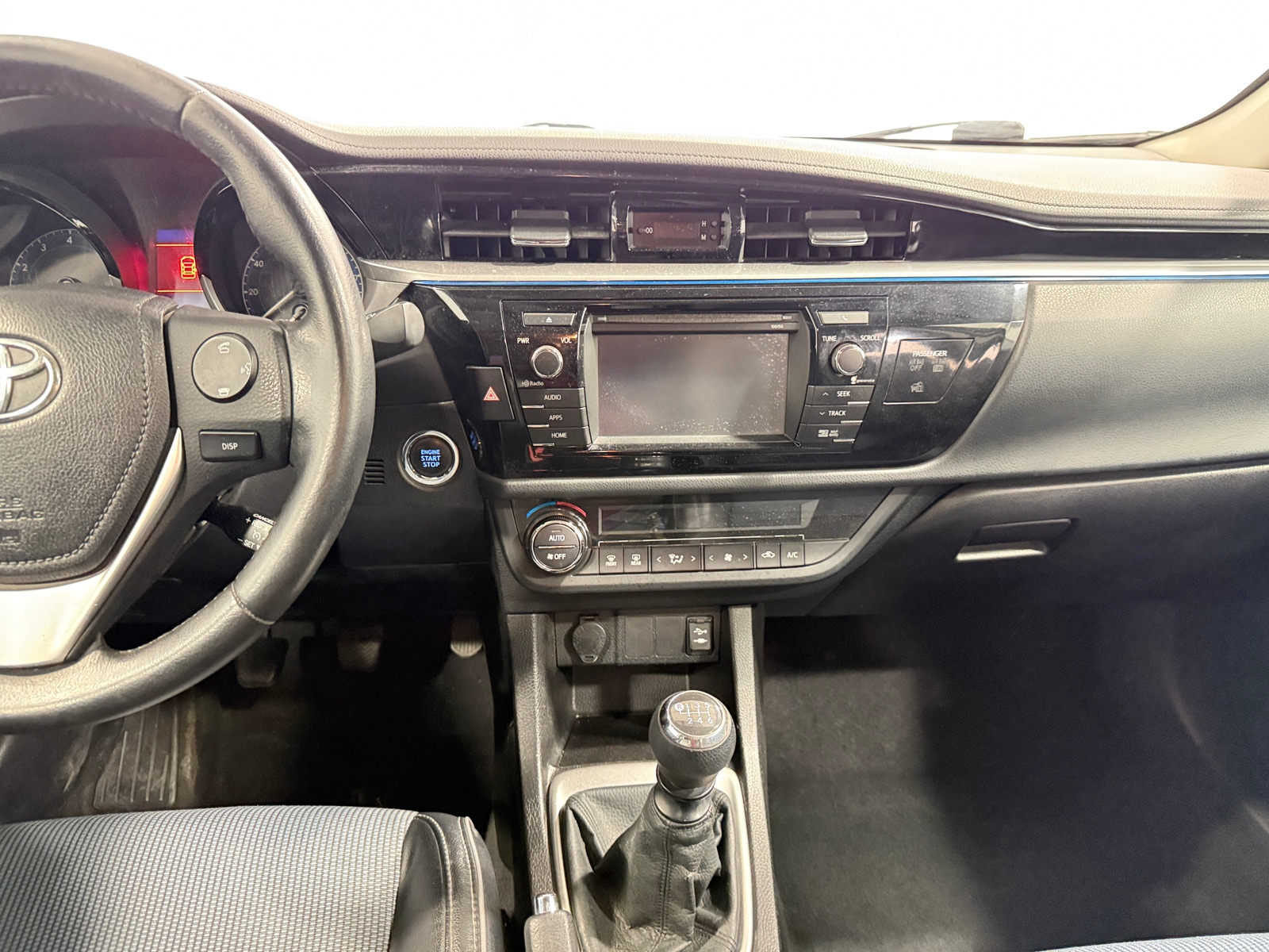 Thumbnail: 2014 Toyota Corolla - 4