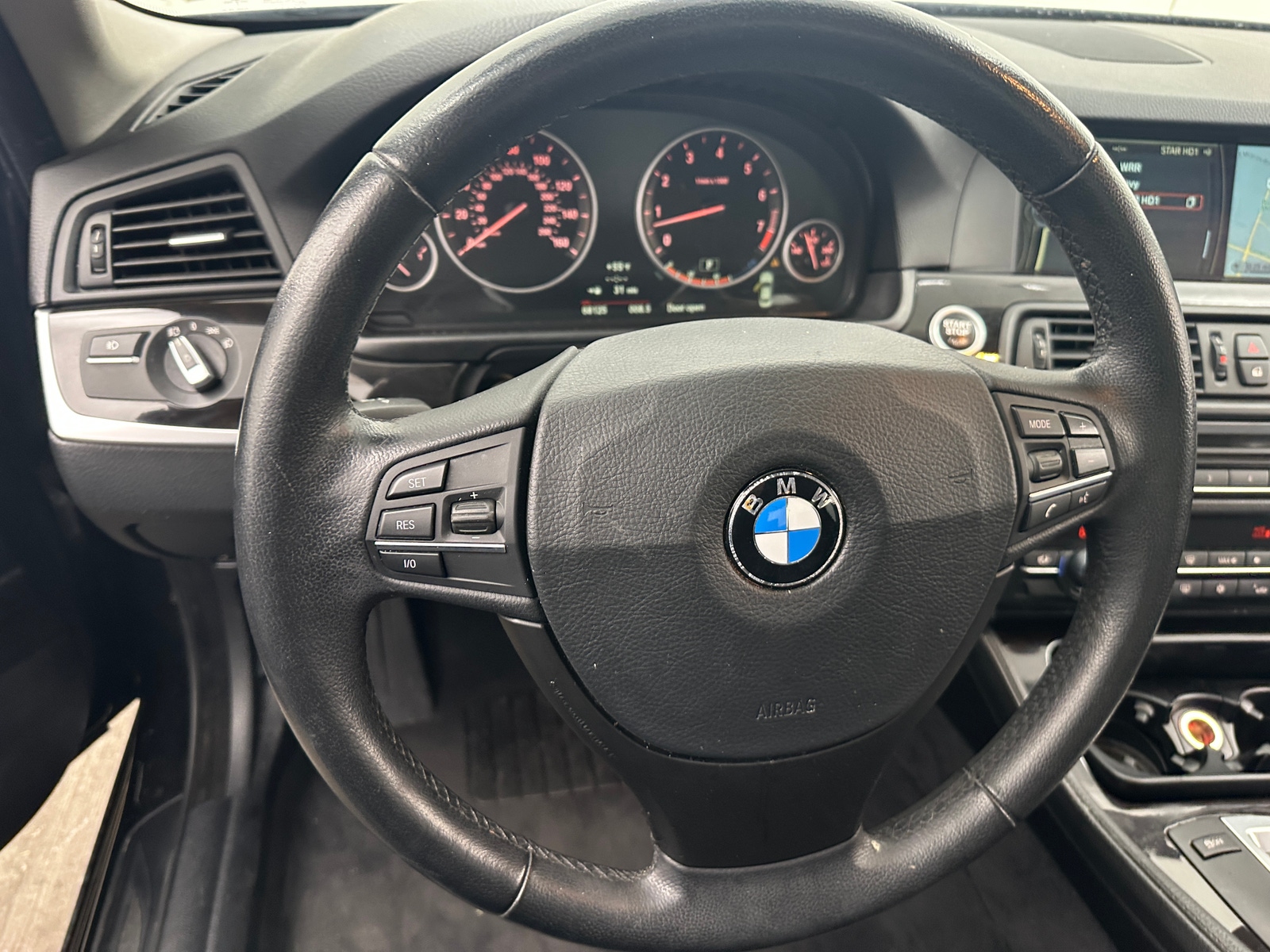 Thumbnail: 2011 BMW 5 Series - 4
