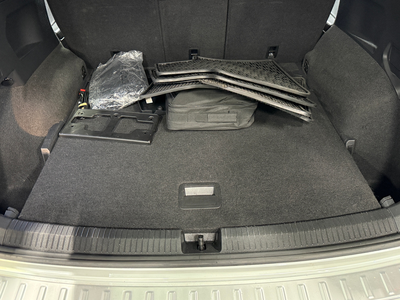 Thumbnail: 2022 Volkswagen Tiguan - 6