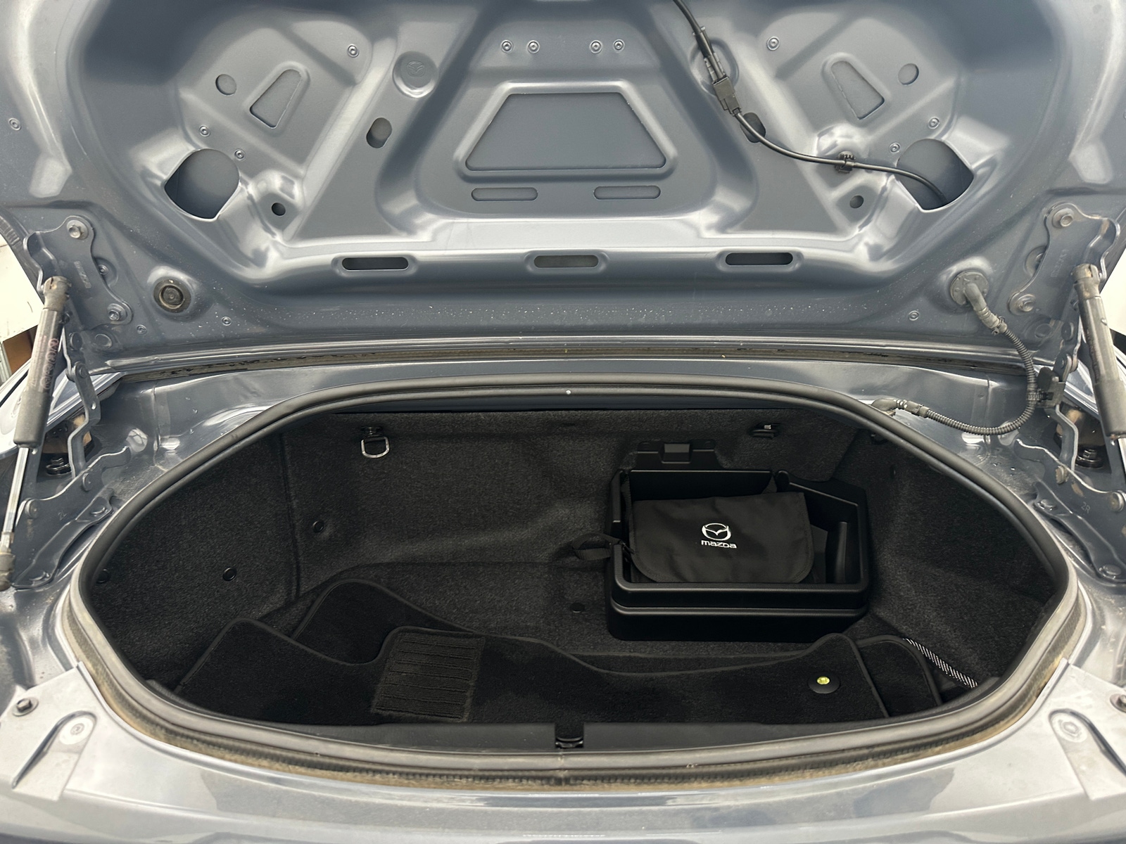 Thumbnail: 2021 Mazda MX-5 Miata - 5