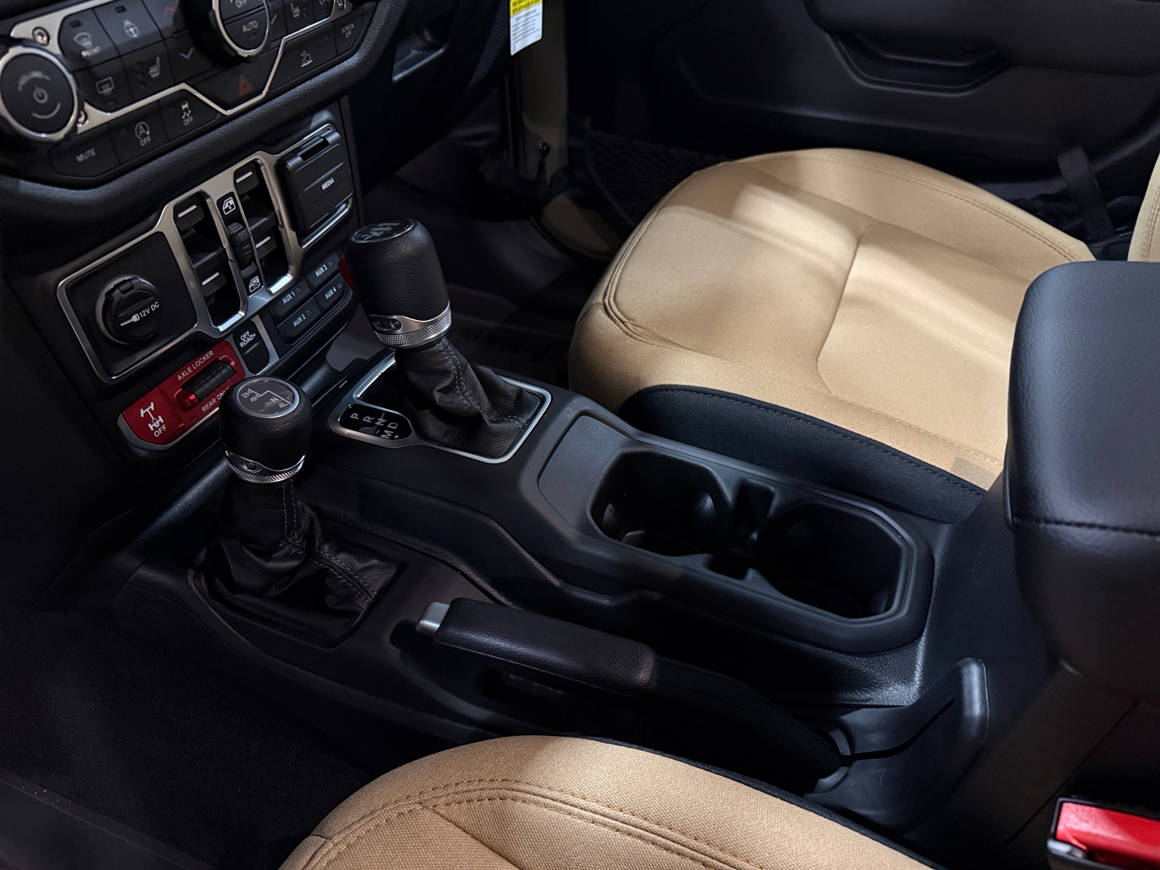 2026 Jeep Wrangler 4-Door Willys 41 - Photo 3