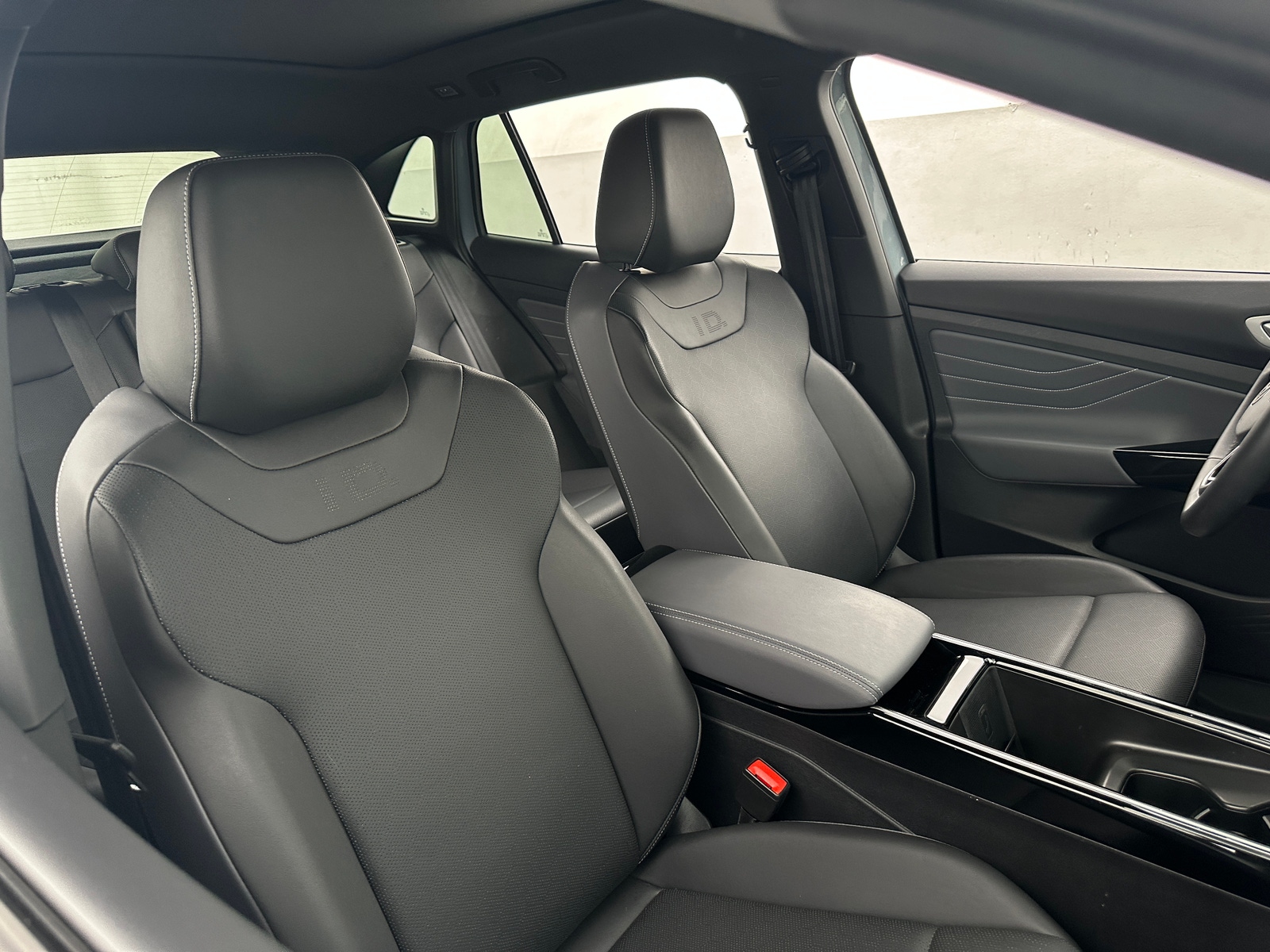 Thumbnail: 2024 Volkswagen ID.4 - 2