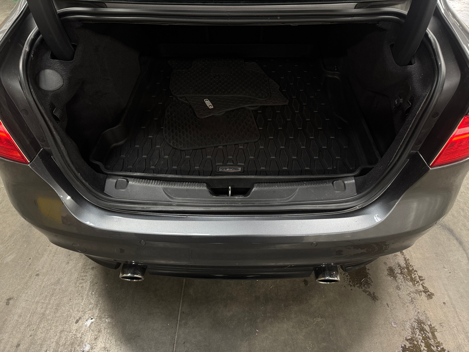 Thumbnail: 2018 Jaguar XE - 6