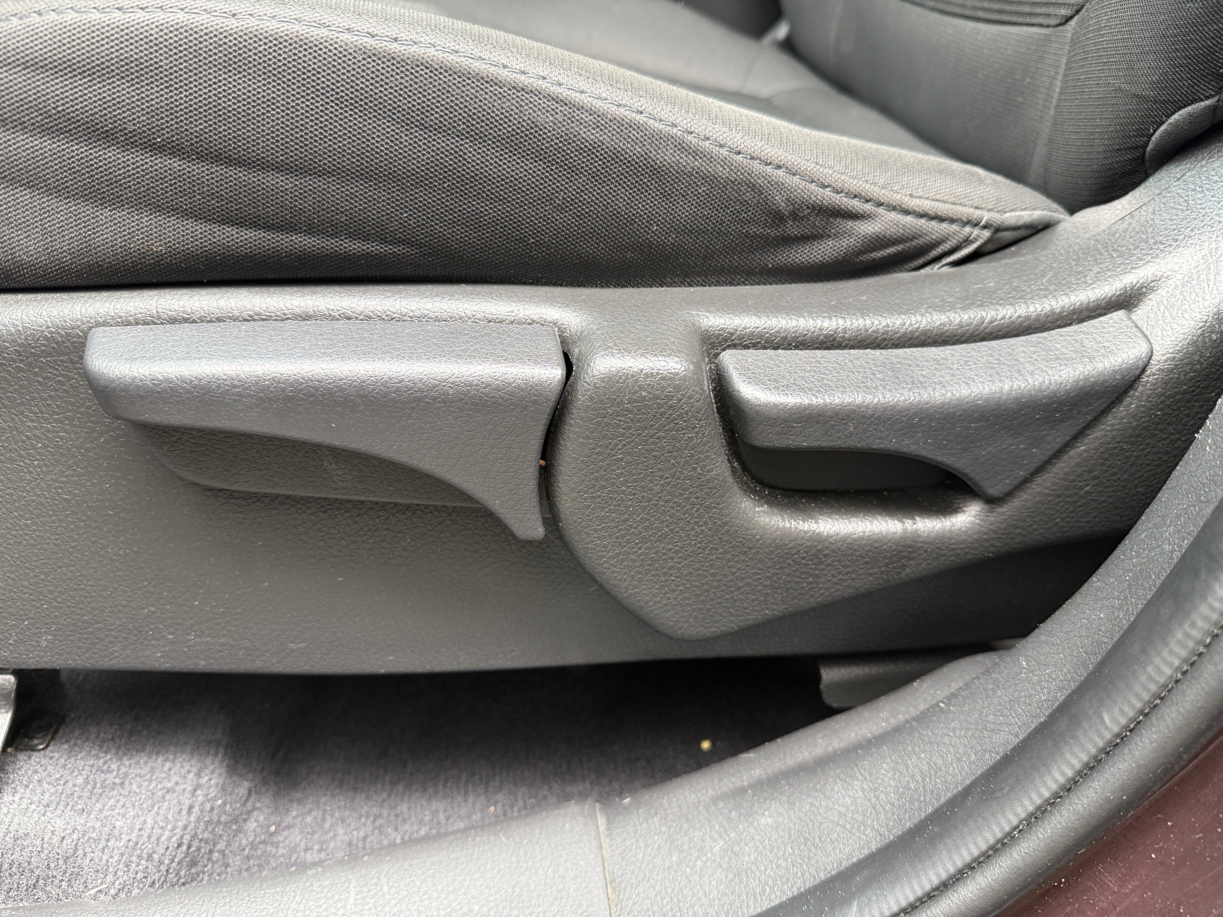 Used 2014 Kia Sorento LX with VIN 5XYKTCA66EG540006 for sale in Auburn, WA