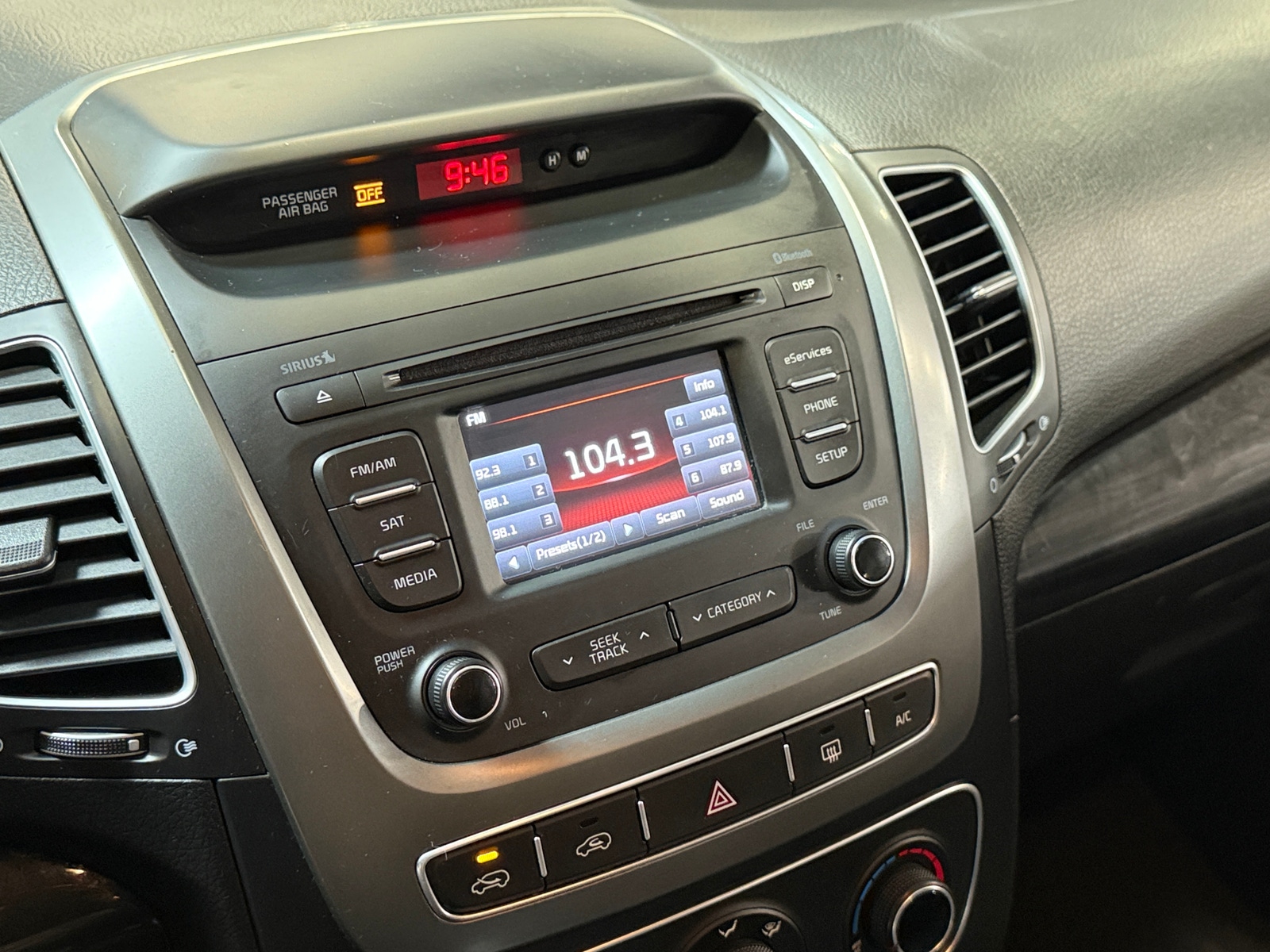 Thumbnail: 2014 Kia Sorento - 4