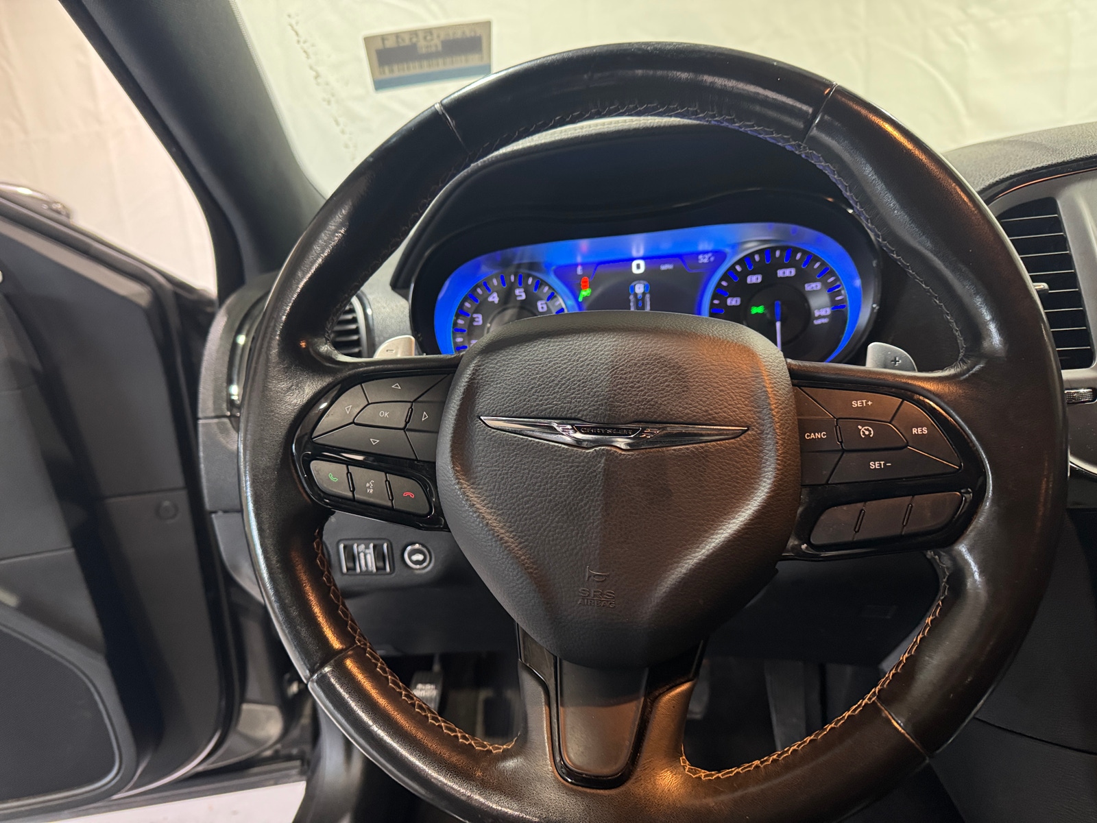 Thumbnail: 2020 Chrysler 300 - 4