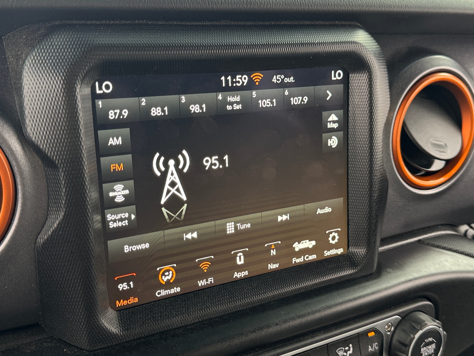 Thumbnail: 2021 Jeep Gladiator - 3