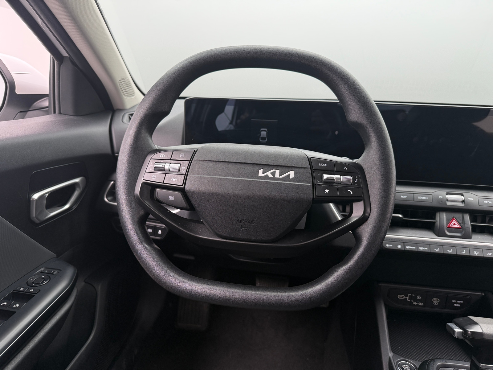 Thumbnail: 2025 Kia K4 - 5