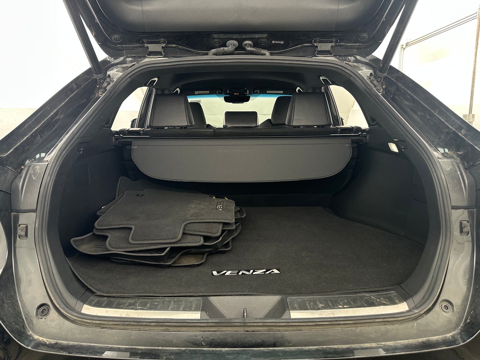 Thumbnail: 2021 Toyota Venza - 6