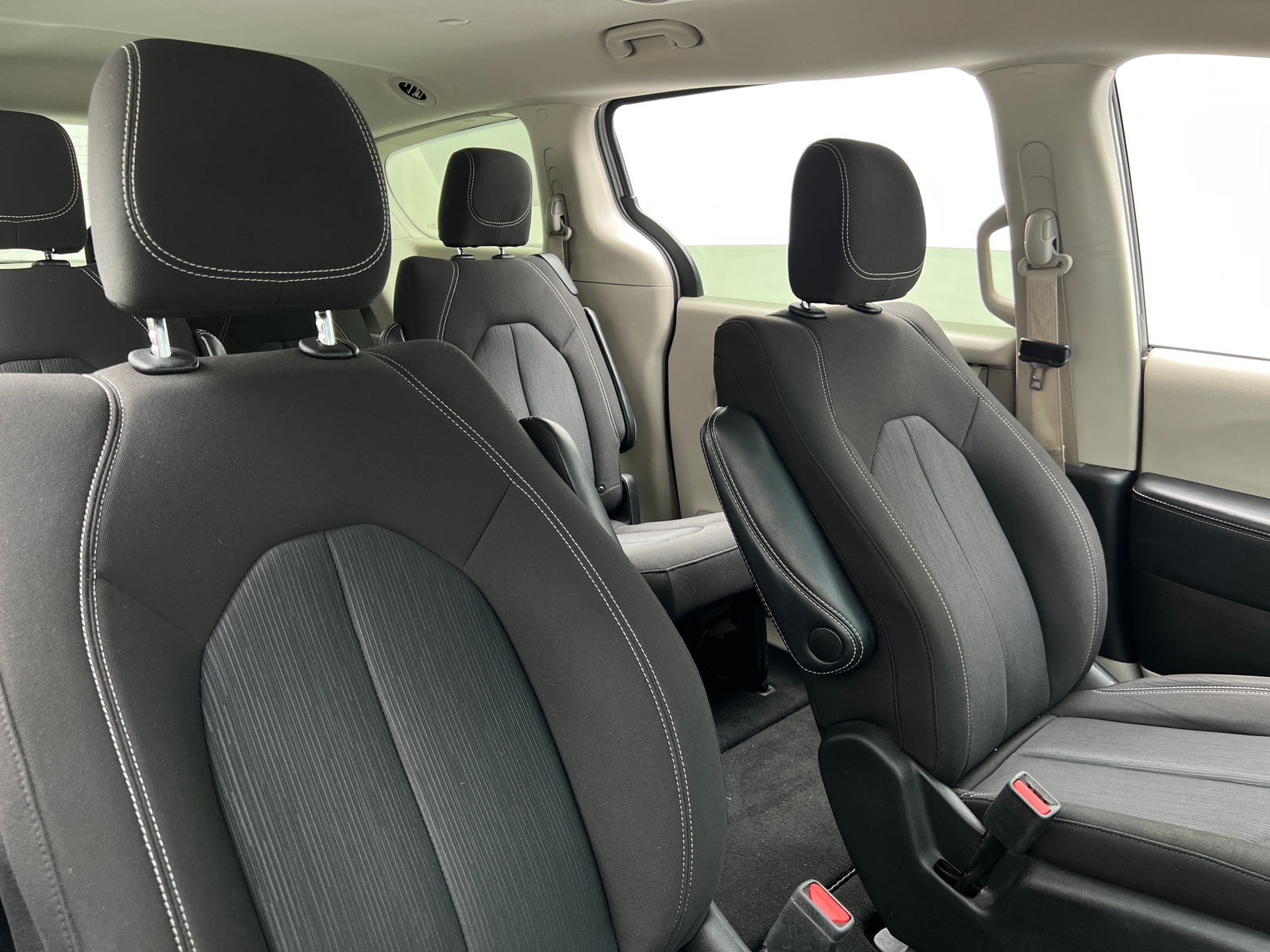 Thumbnail: 2023 Chrysler Voyager - 2