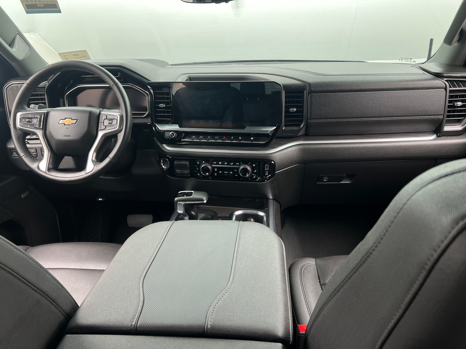 Thumbnail: 2025 Chevrolet Silverado 1500 - 2