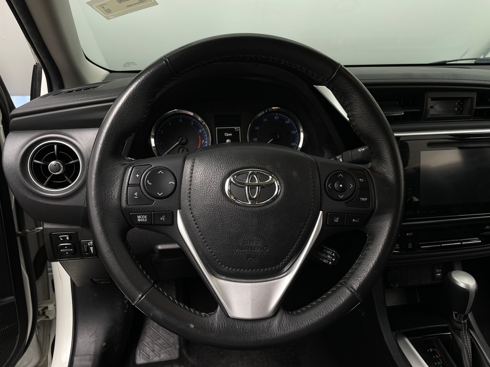 Thumbnail: 2017 Toyota Corolla - 5