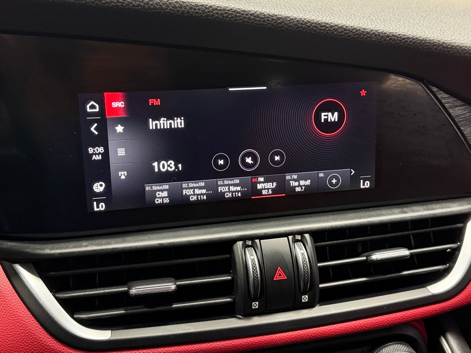 Thumbnail: 2021 Alfa Romeo Giulia - 3