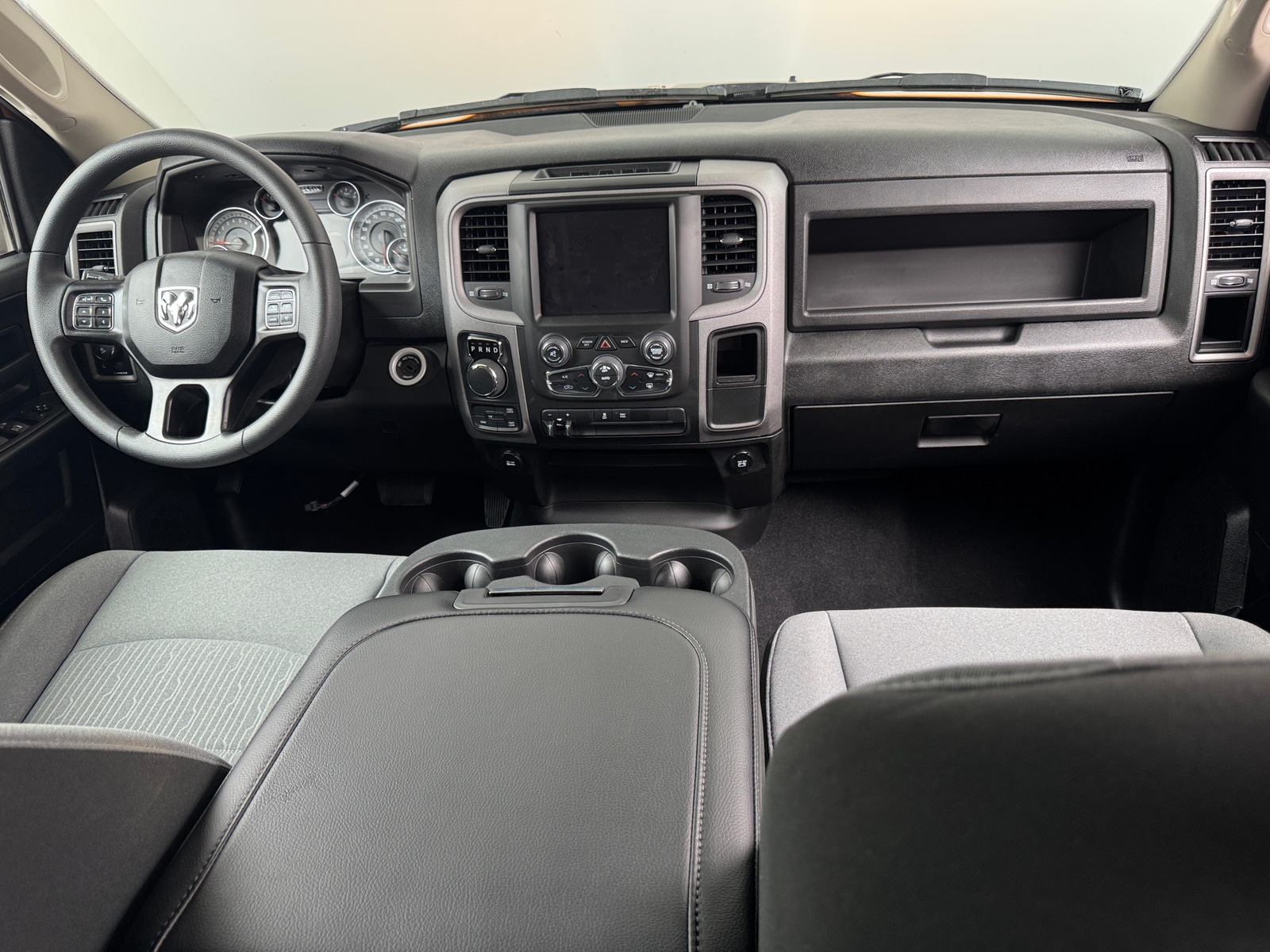 Thumbnail: 2024 RAM 1500 Classic - 3