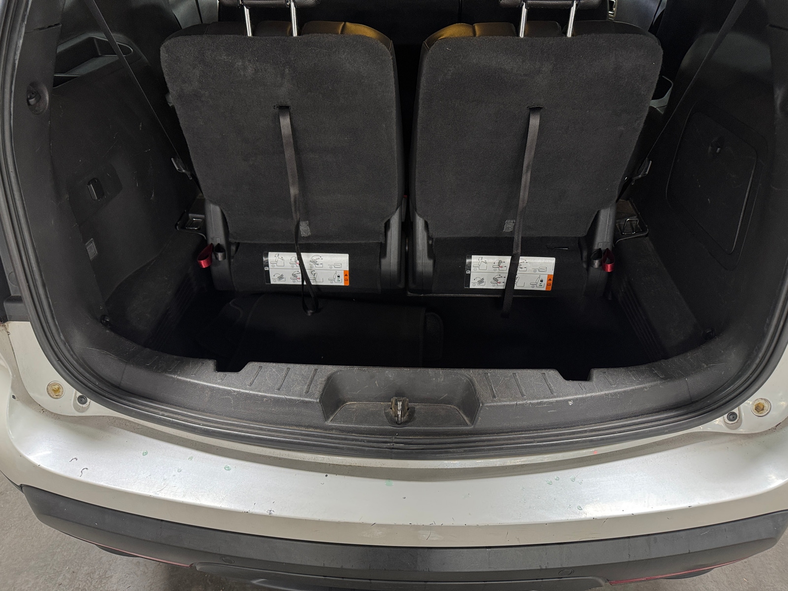 Thumbnail: 2015 Ford Explorer - 7