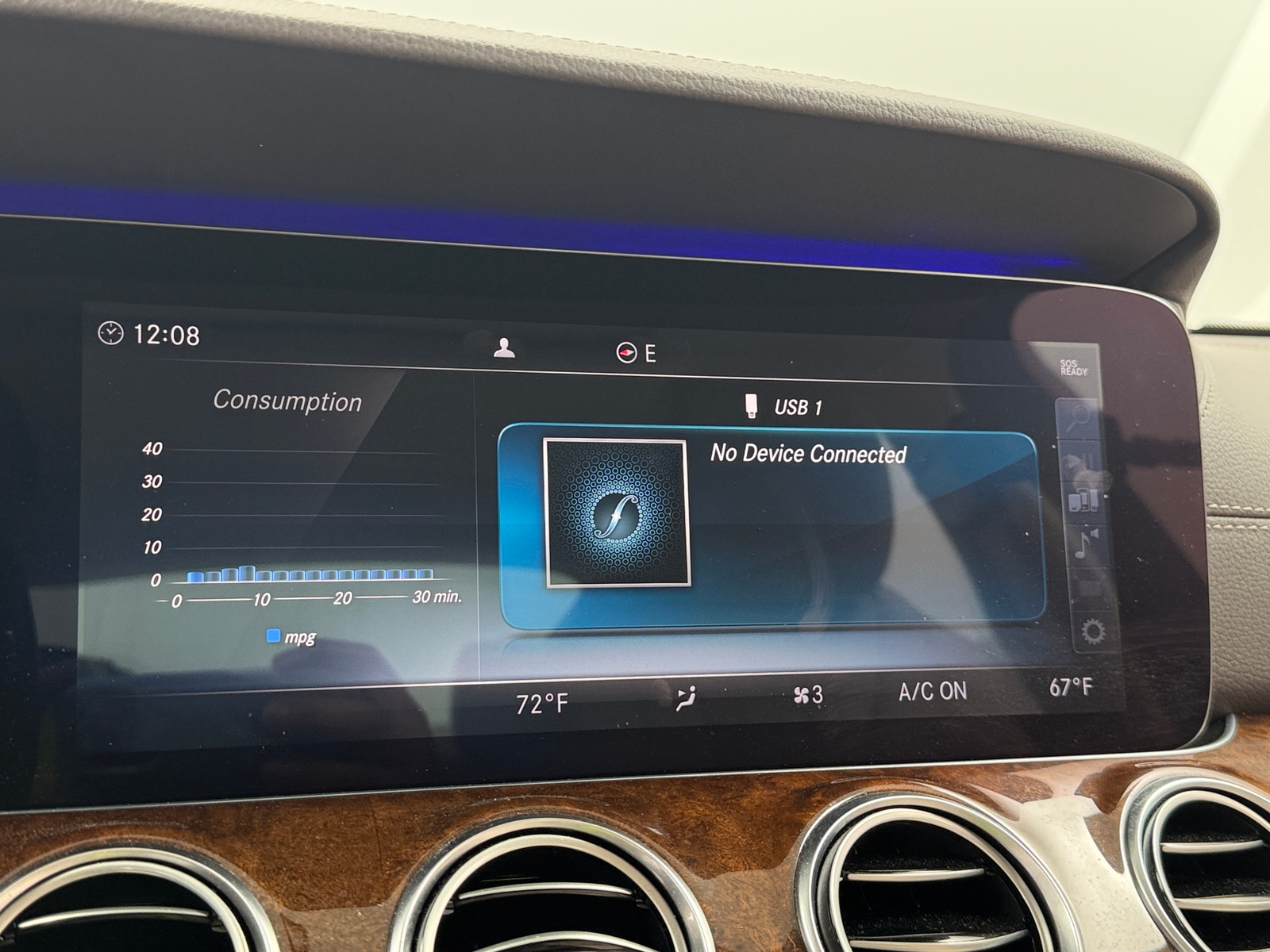 Thumbnail: 2020 Mercedes-Benz E-Class - 3