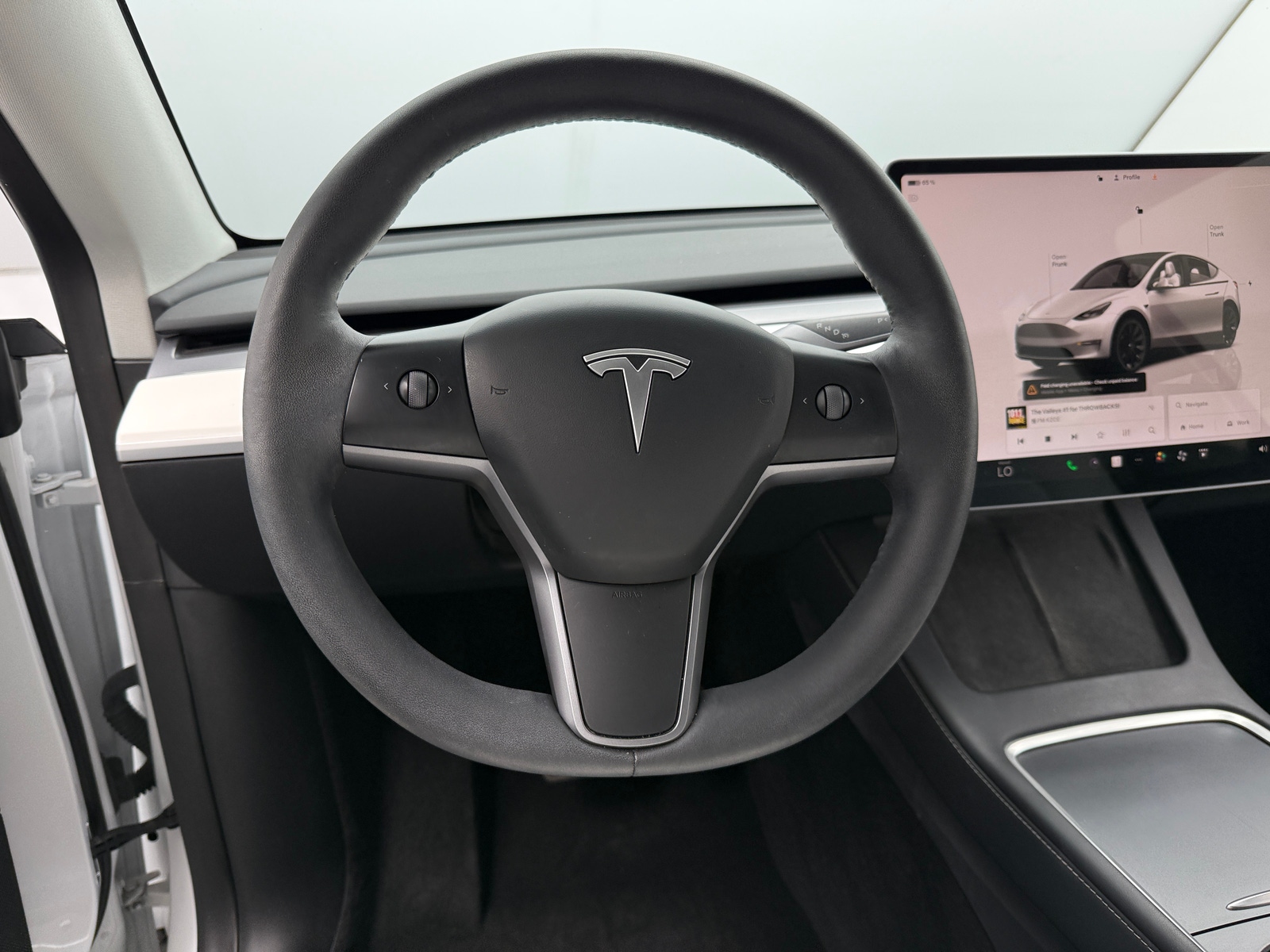 Thumbnail: 2023 Tesla Model Y - 4
