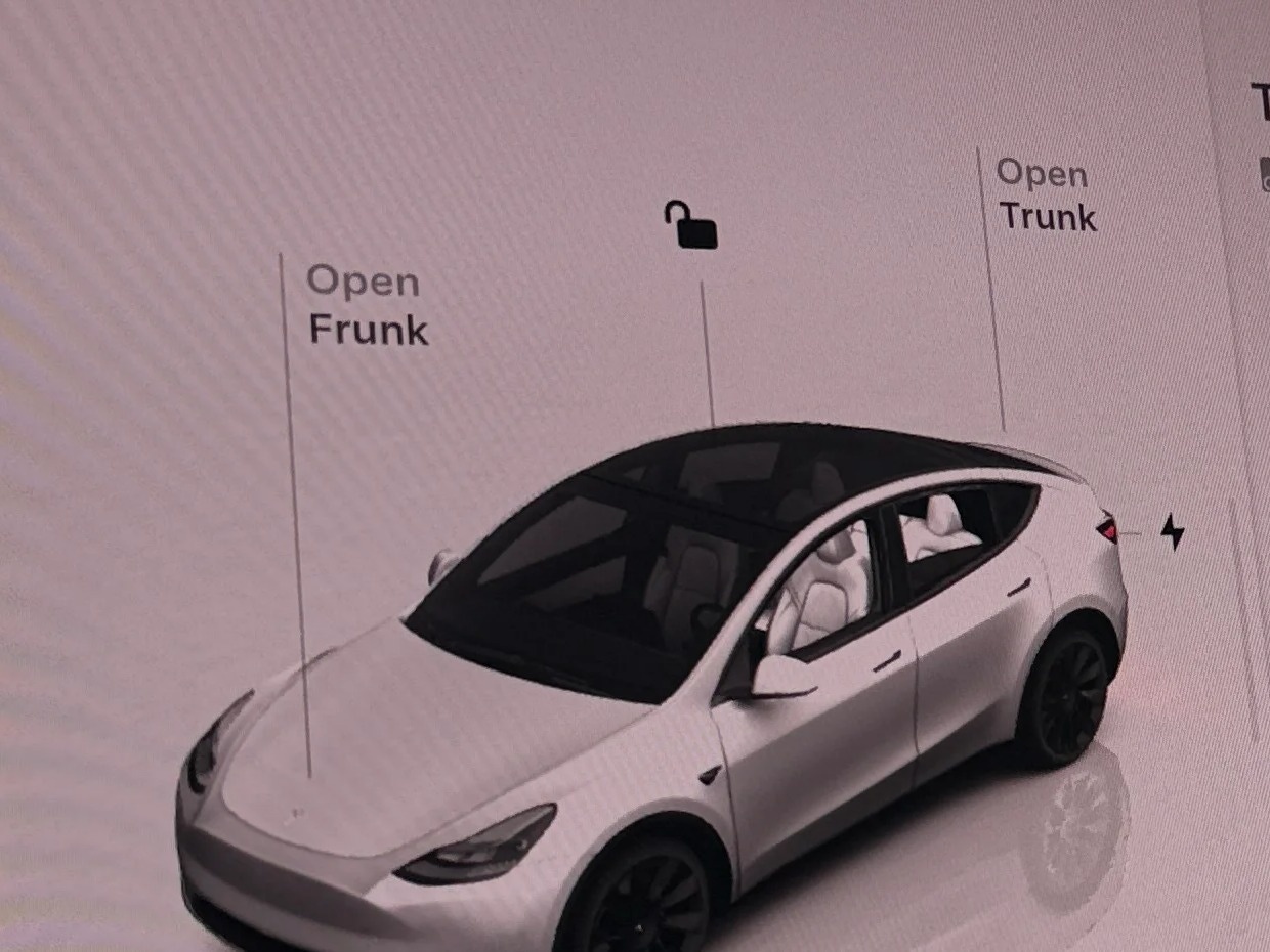 Thumbnail: 2023 Tesla Model Y - 3