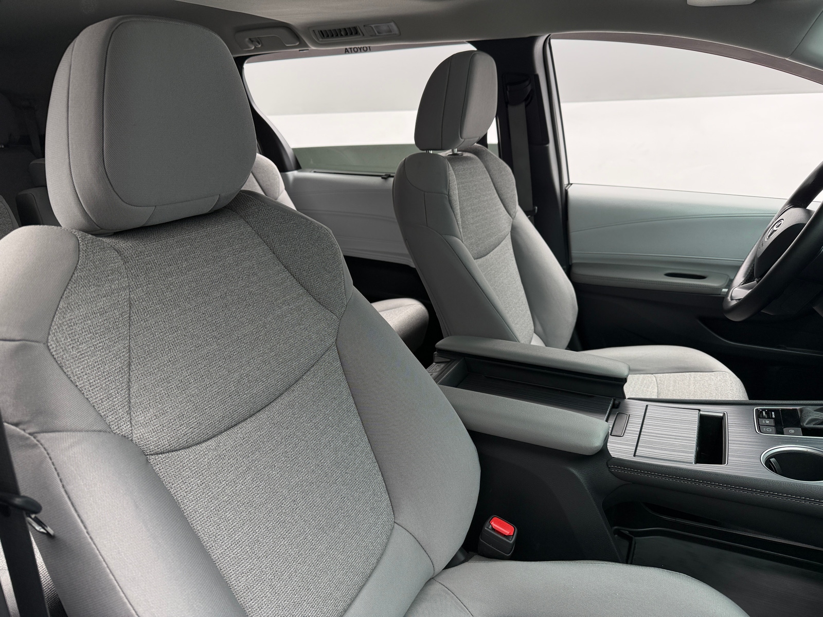 Thumbnail: 2025 Toyota Sienna - 2