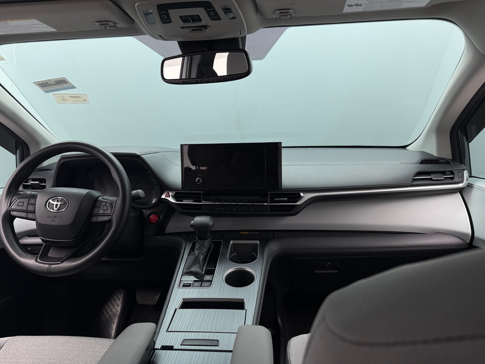 Thumbnail: 2025 Toyota Sienna - 3