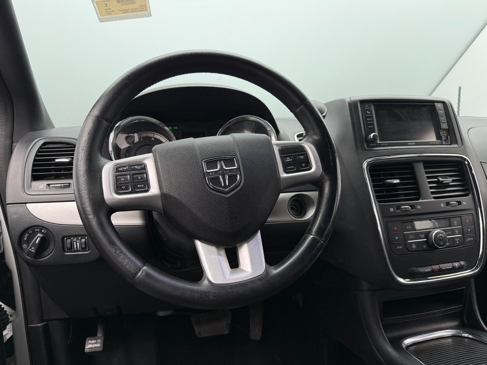 Thumbnail: 2017 Dodge Grand Caravan - 4