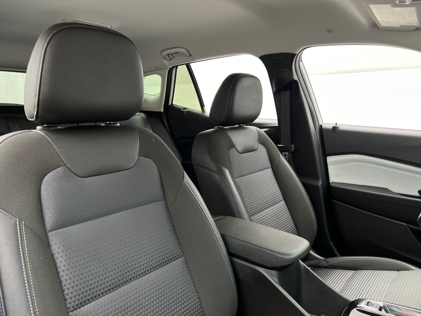 Thumbnail: 2025 Chevrolet Trax - 2