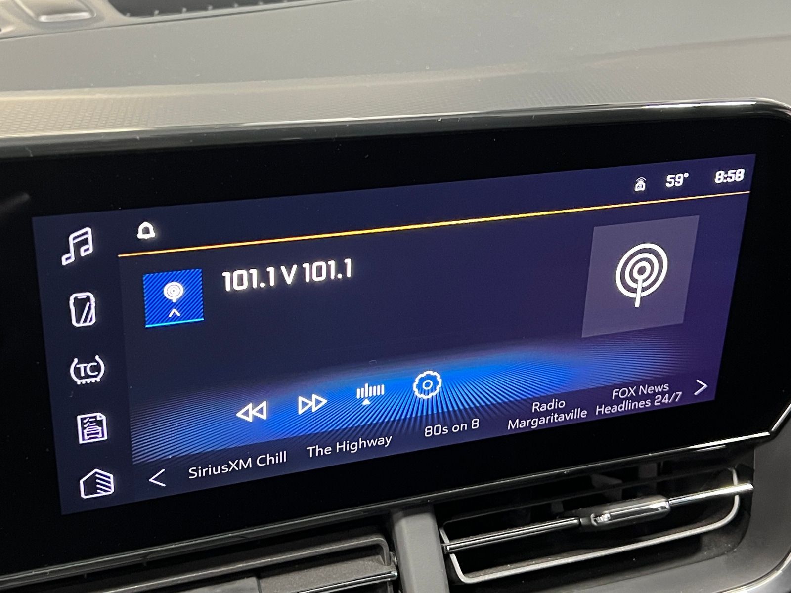 Thumbnail: 2025 Chevrolet Trax - 4