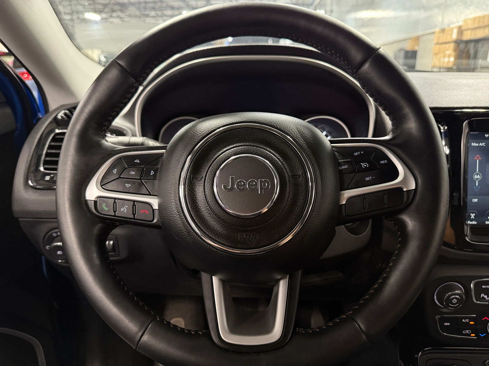 Thumbnail: 2017 Jeep Compass - 4