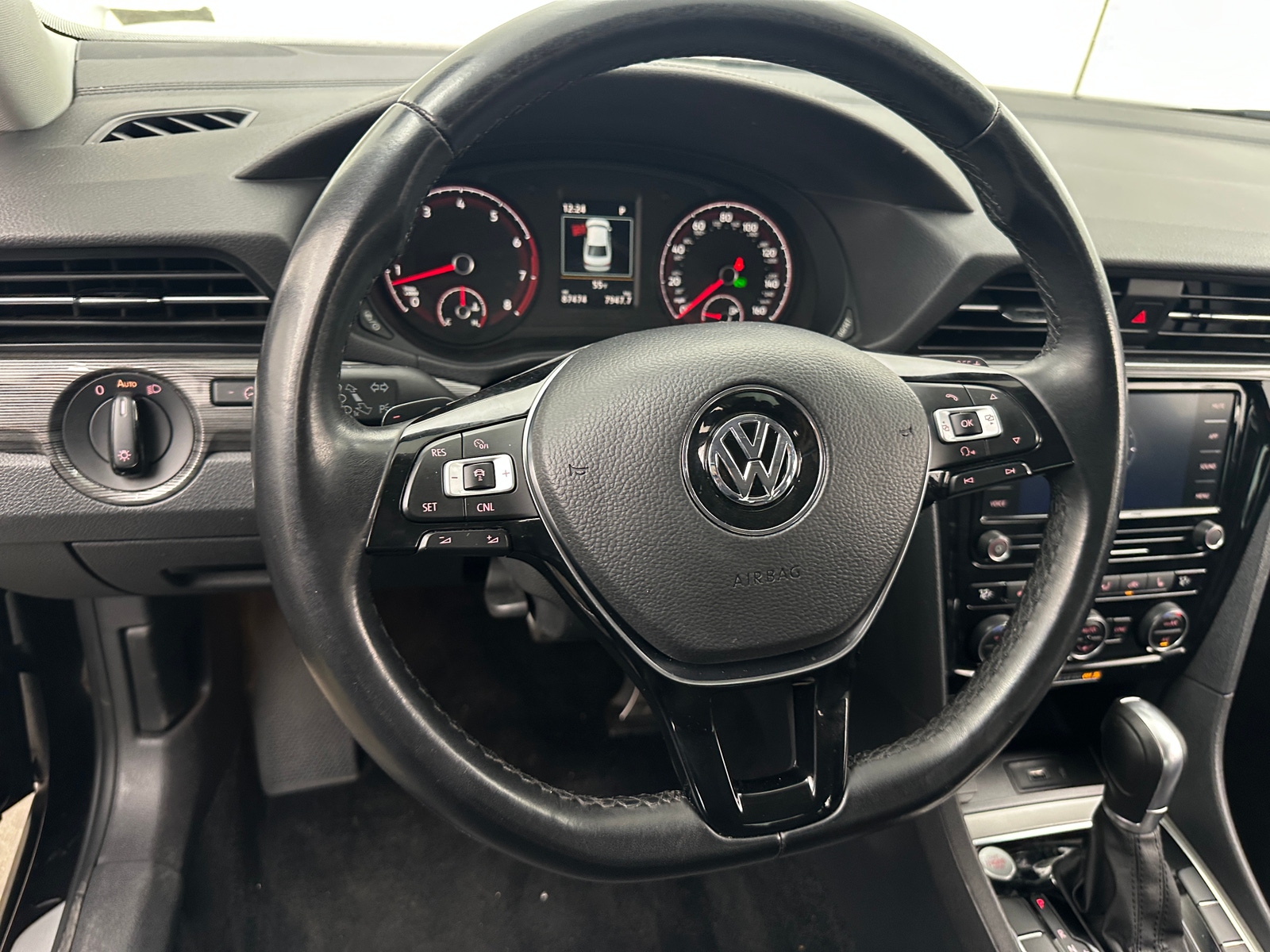 Thumbnail: 2020 Volkswagen Passat - 4