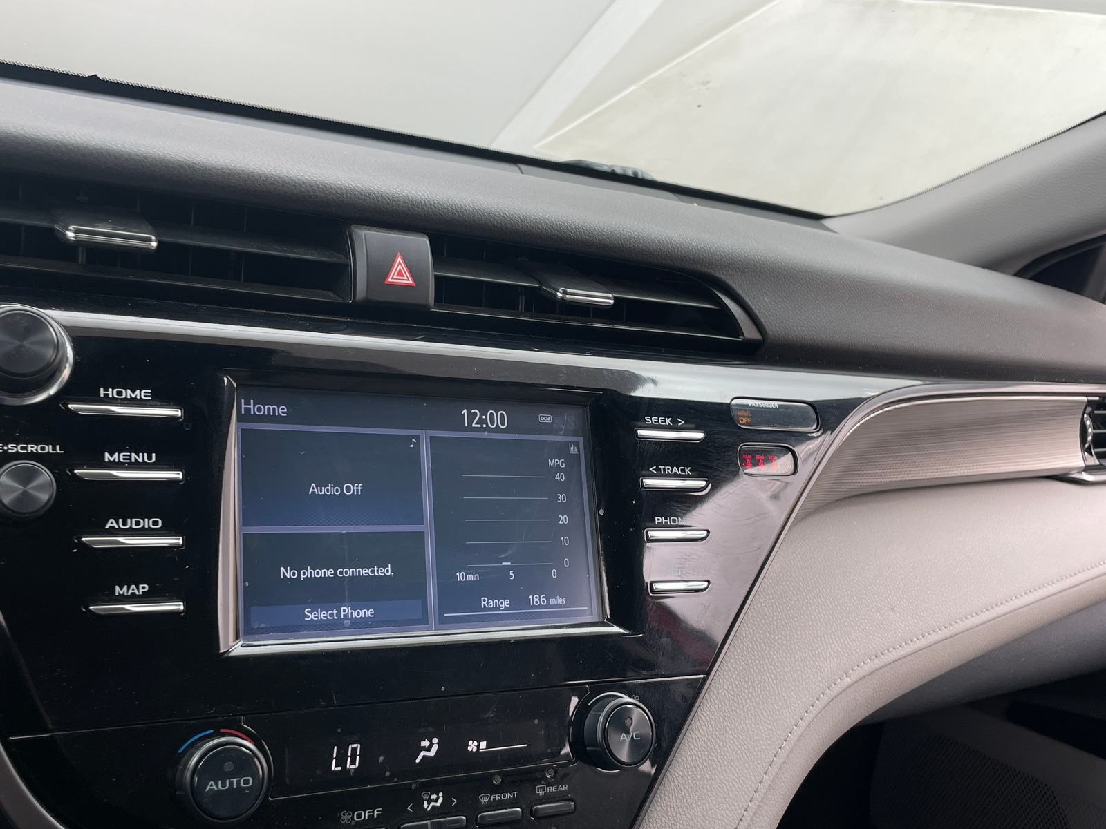 Thumbnail: 2019 Toyota Camry - 4