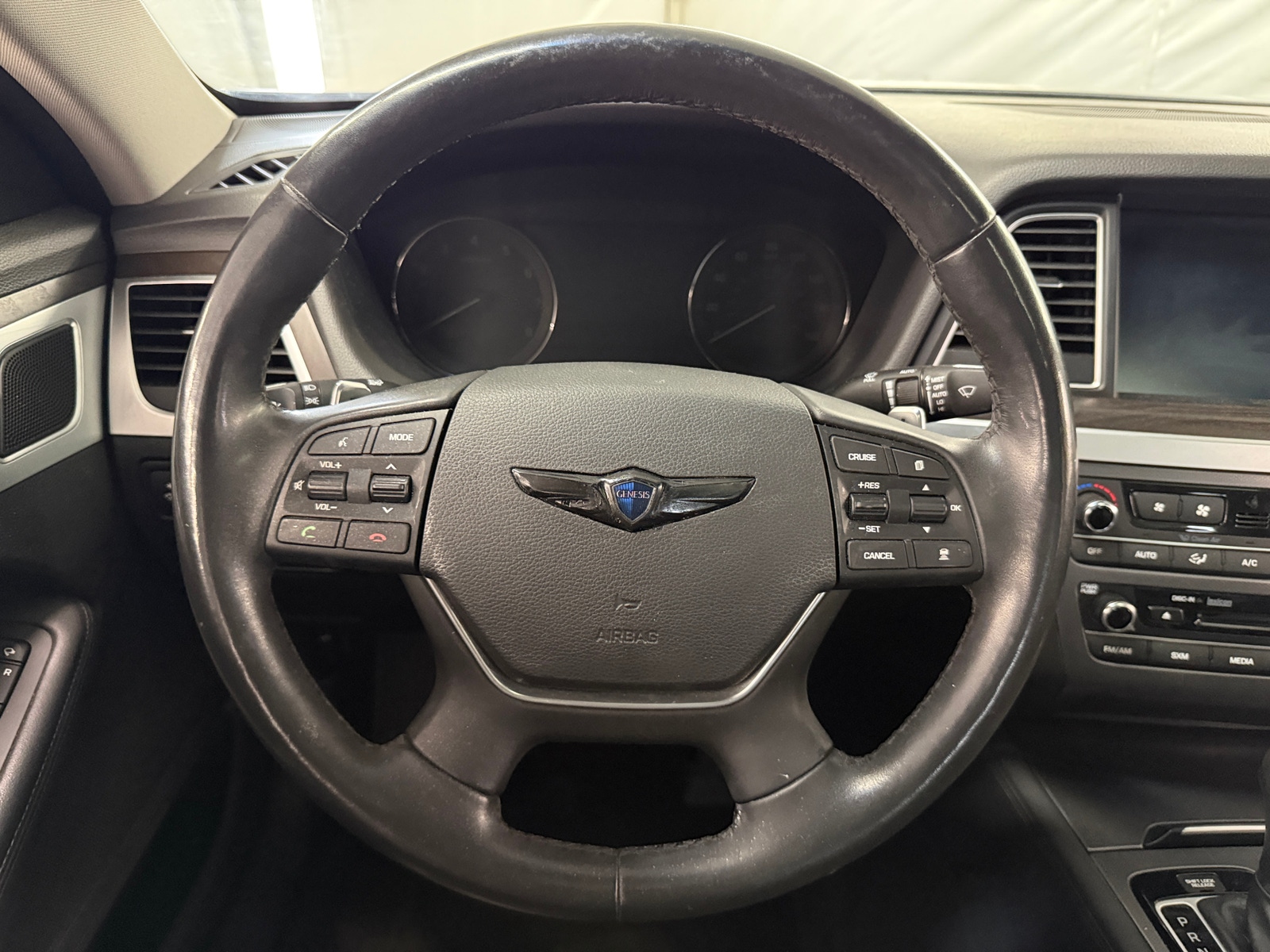 Thumbnail: 2015 Hyundai Genesis - 4