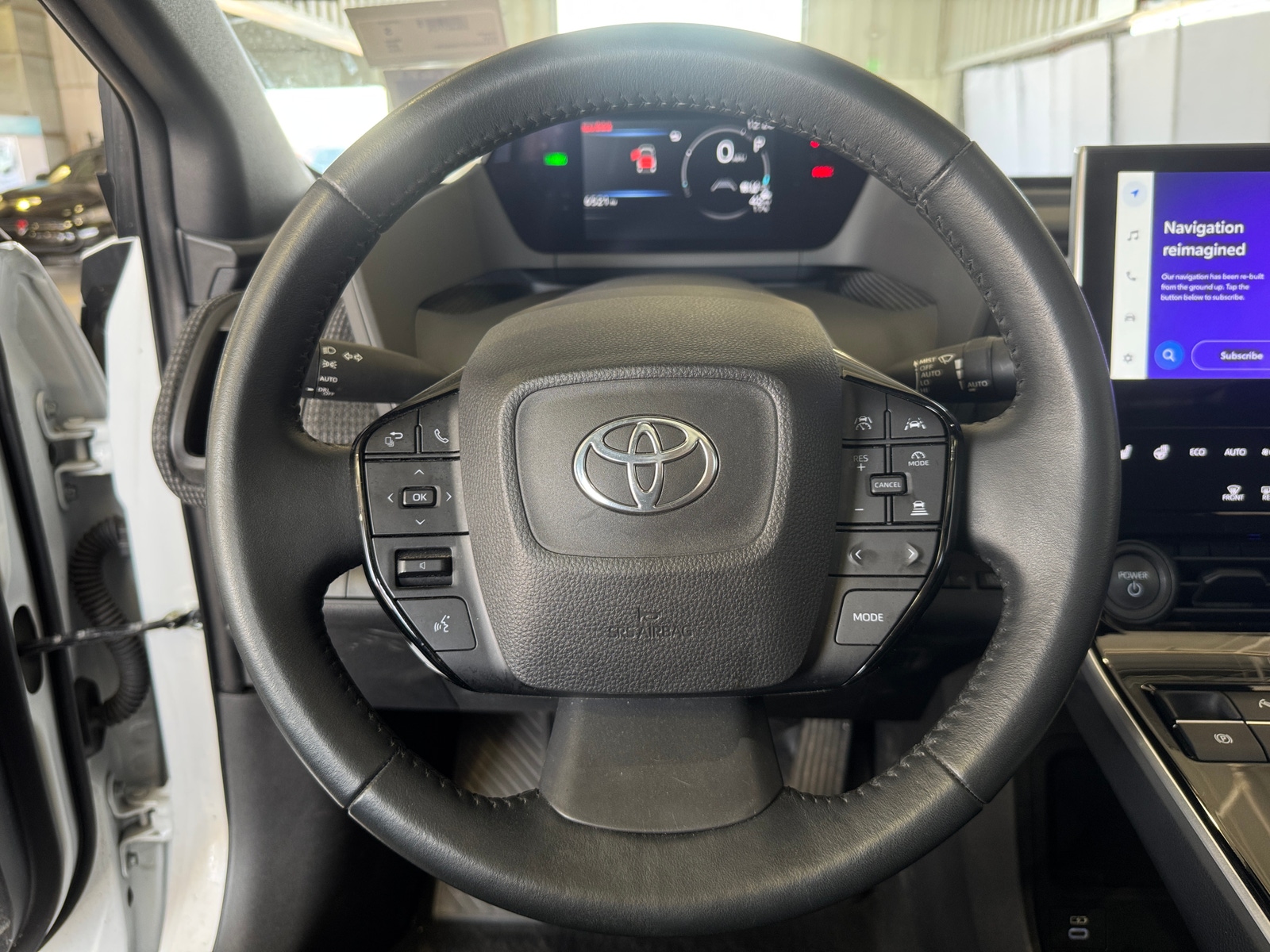 Thumbnail: 2023 Toyota bZ4X - 4