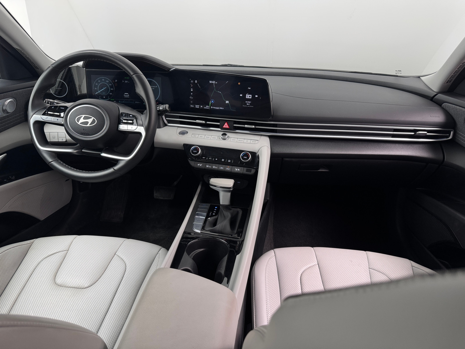 Thumbnail: 2025 Hyundai Elantra - 2