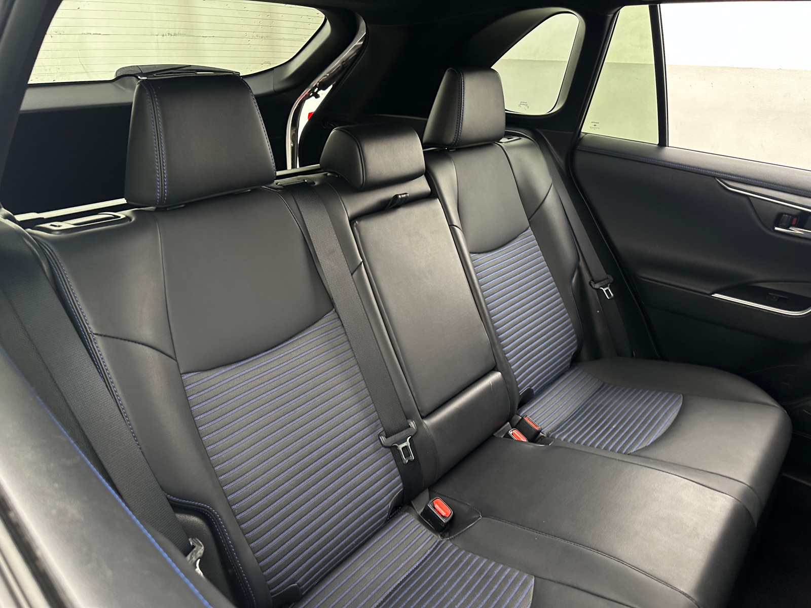 Thumbnail: 2022 Toyota RAV4 - 5