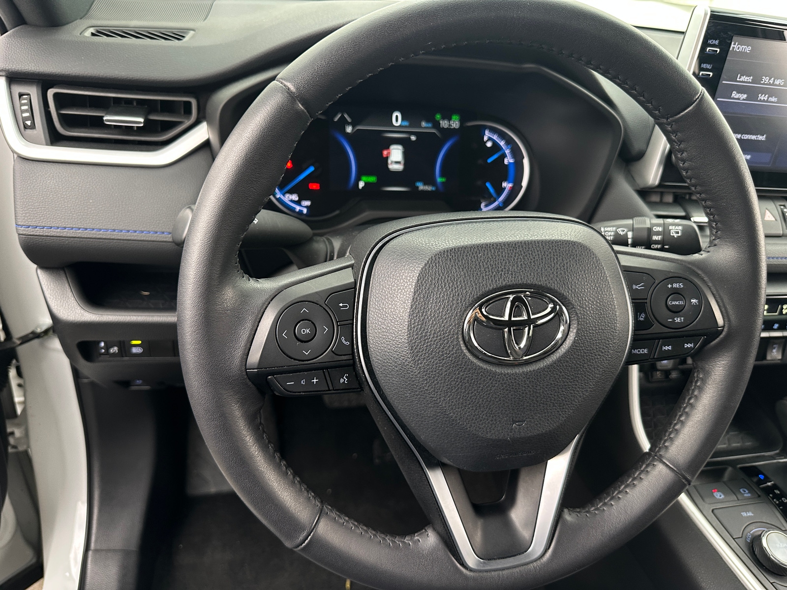 Thumbnail: 2022 Toyota RAV4 - 4