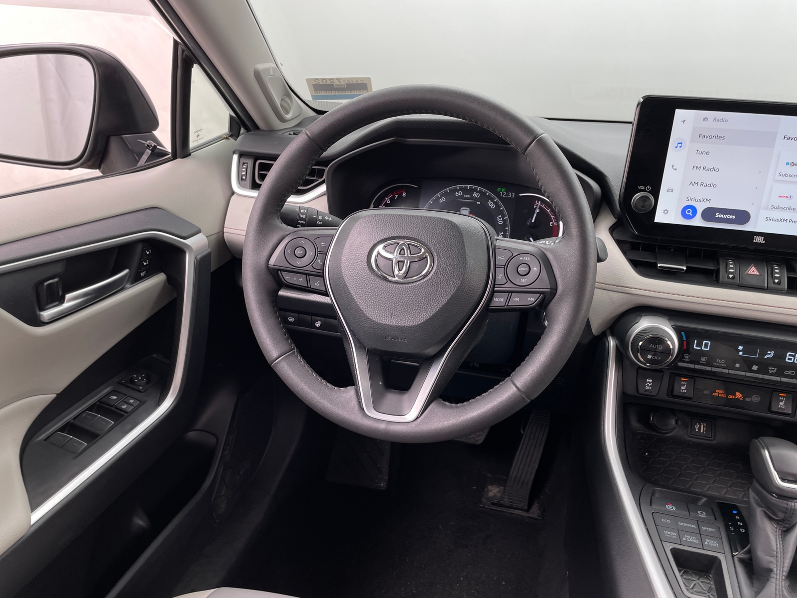 Thumbnail: 2024 Toyota RAV4 - 5