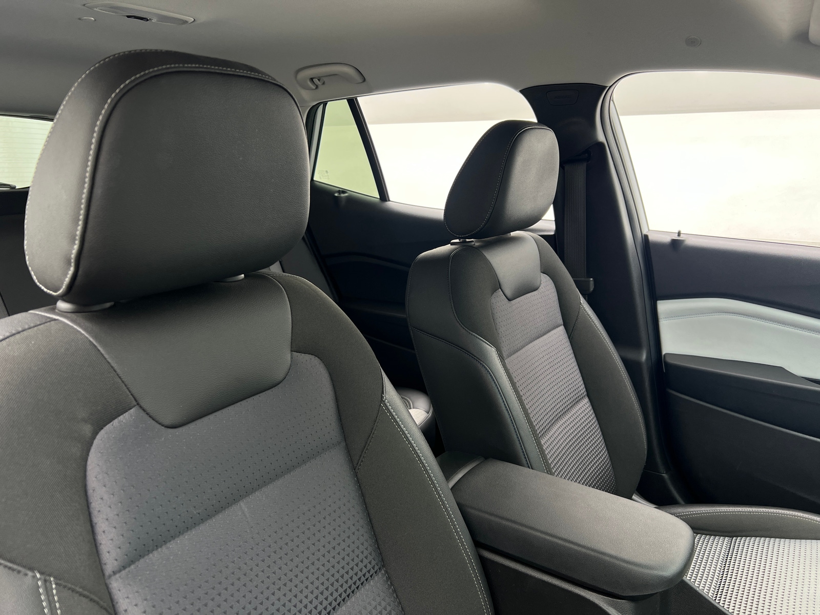 Thumbnail: 2025 Chevrolet Trax - 2