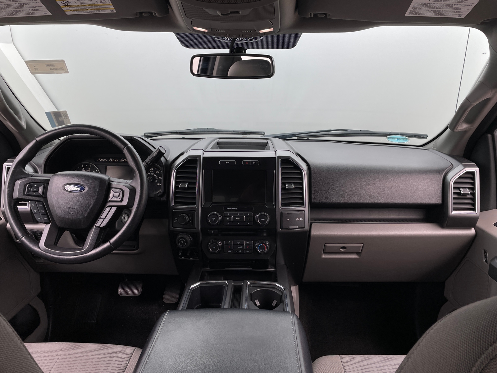 Thumbnail: 2018 Ford Econoline - 3