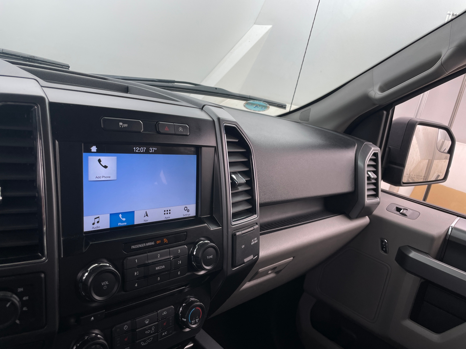 Thumbnail: 2018 Ford Econoline - 4