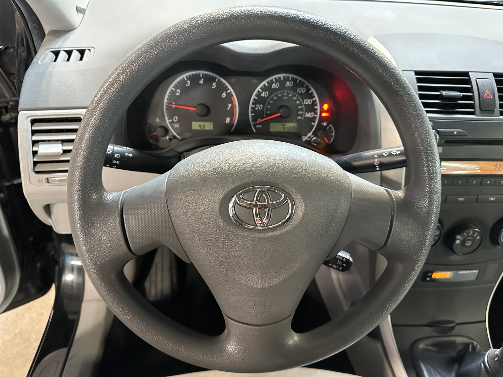 Thumbnail: 2010 Toyota Corolla - 5