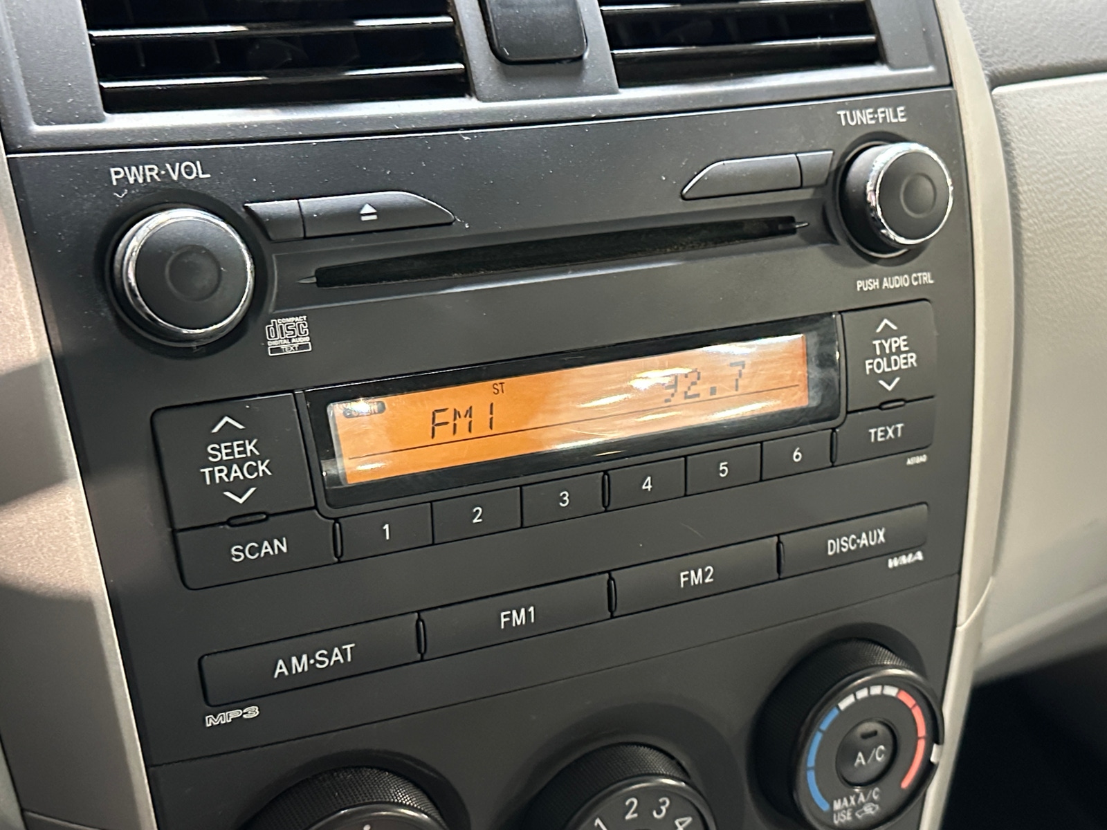 Thumbnail: 2010 Toyota Corolla - 4