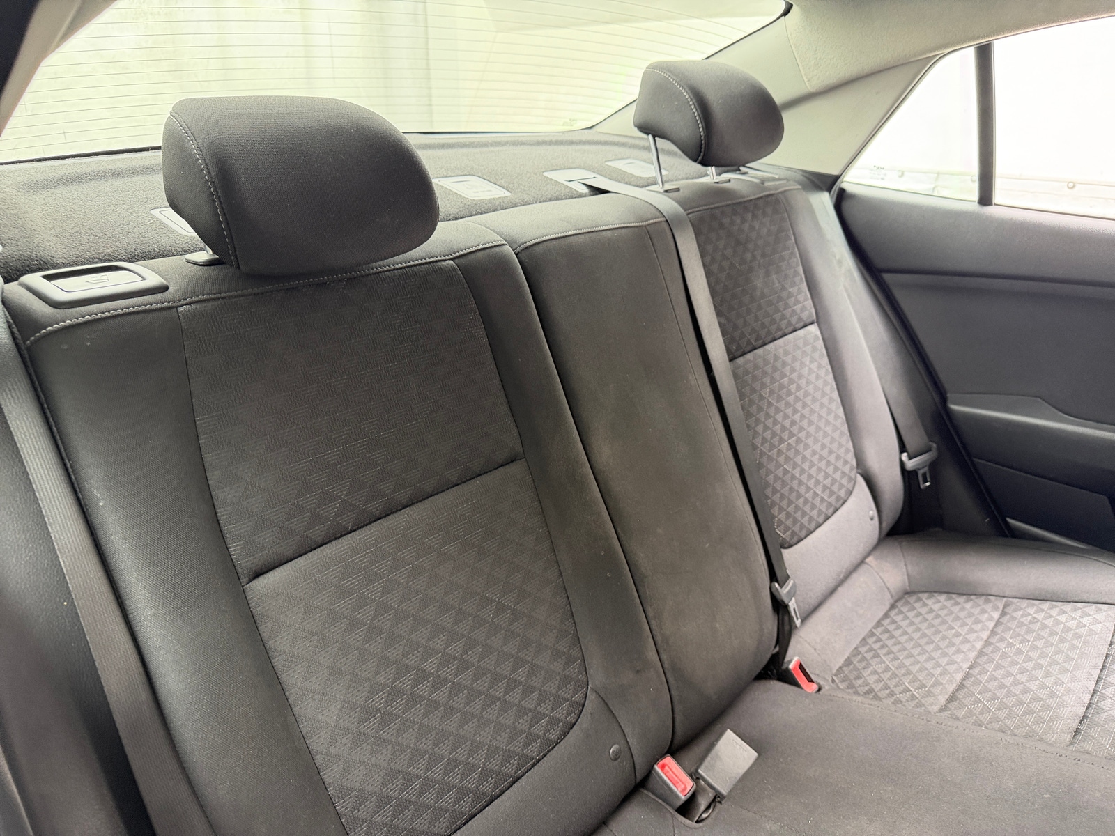 Thumbnail: 2022 Kia Rio - 6