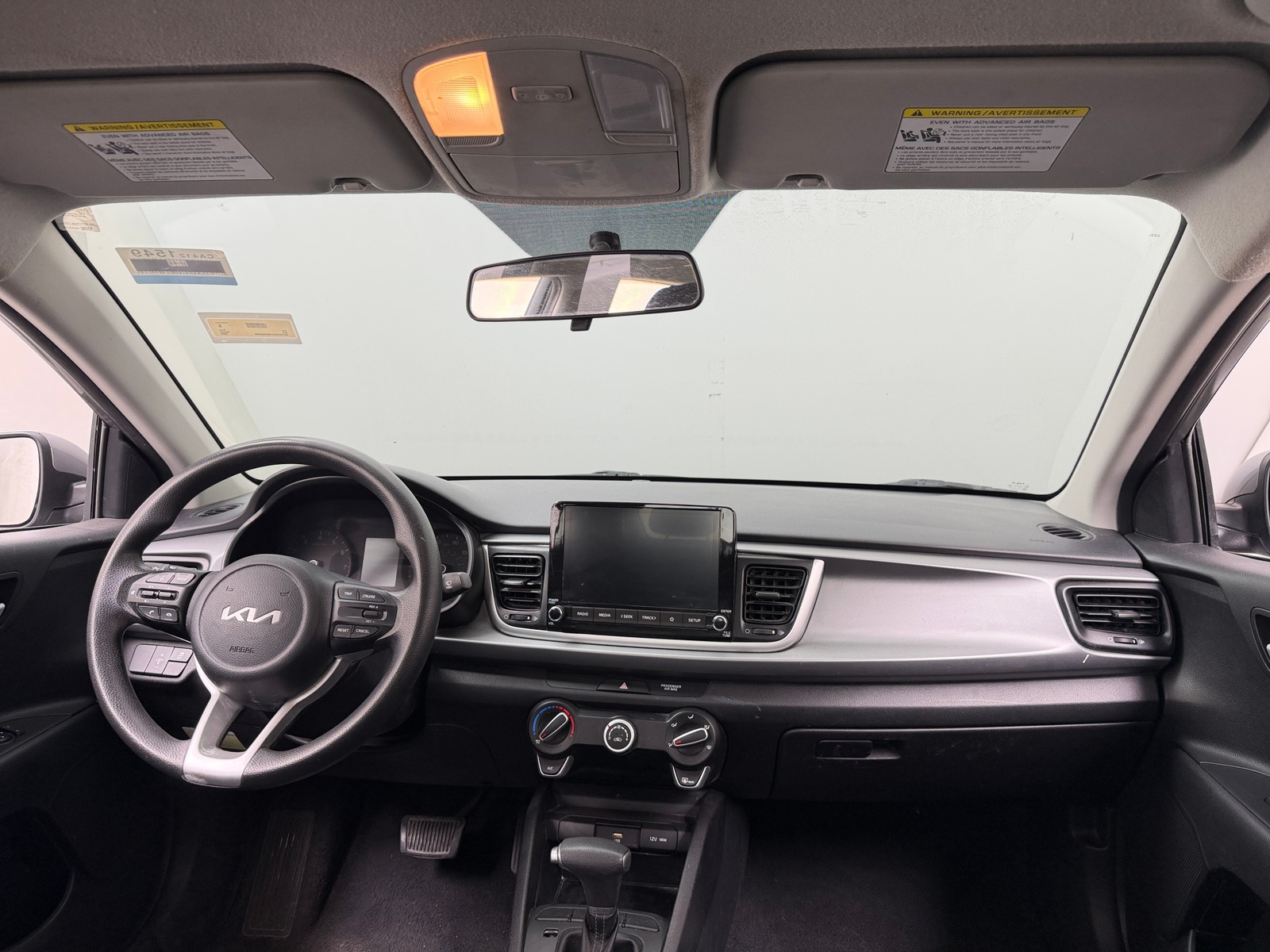 Thumbnail: 2022 Kia Rio - 3