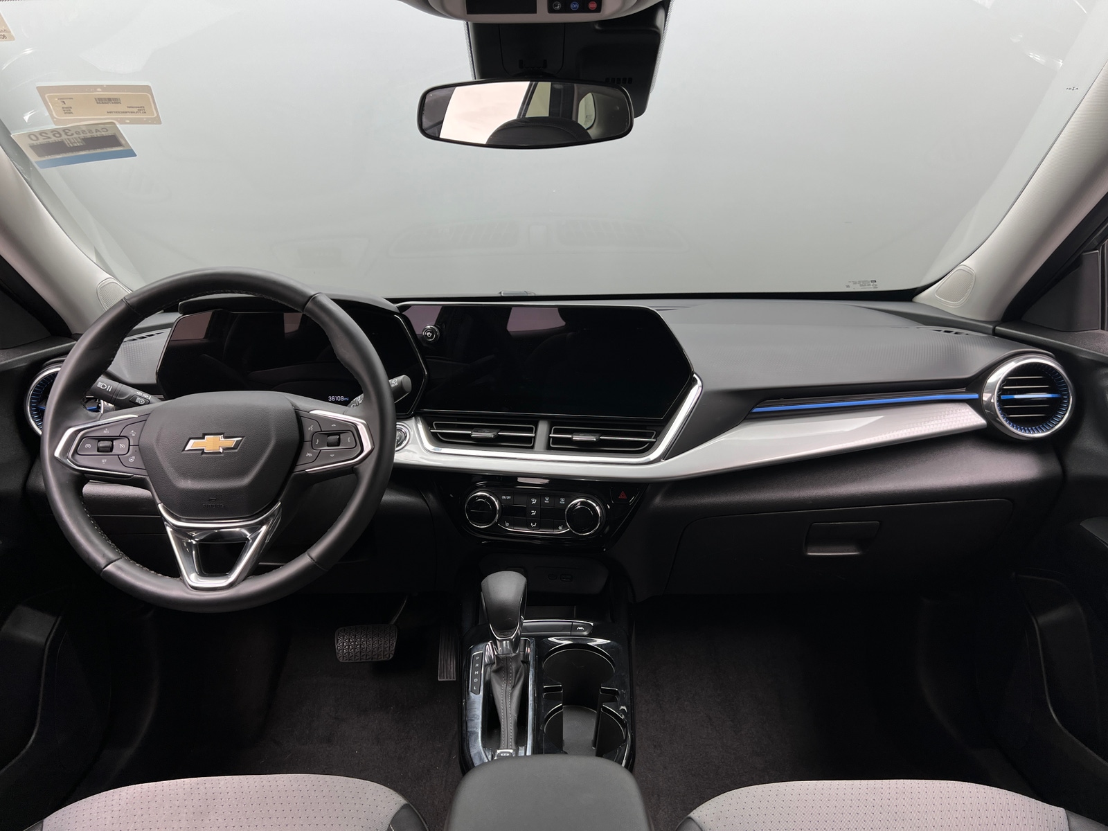 Thumbnail: 2025 Chevrolet Trax - 3
