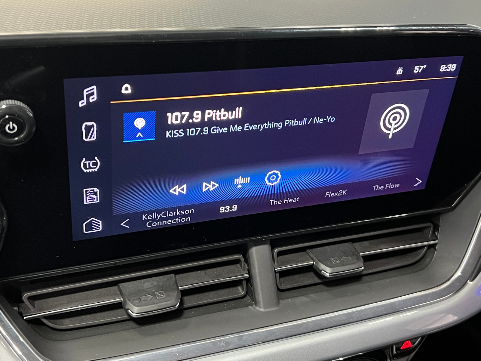 Thumbnail: 2025 Chevrolet Trax - 4