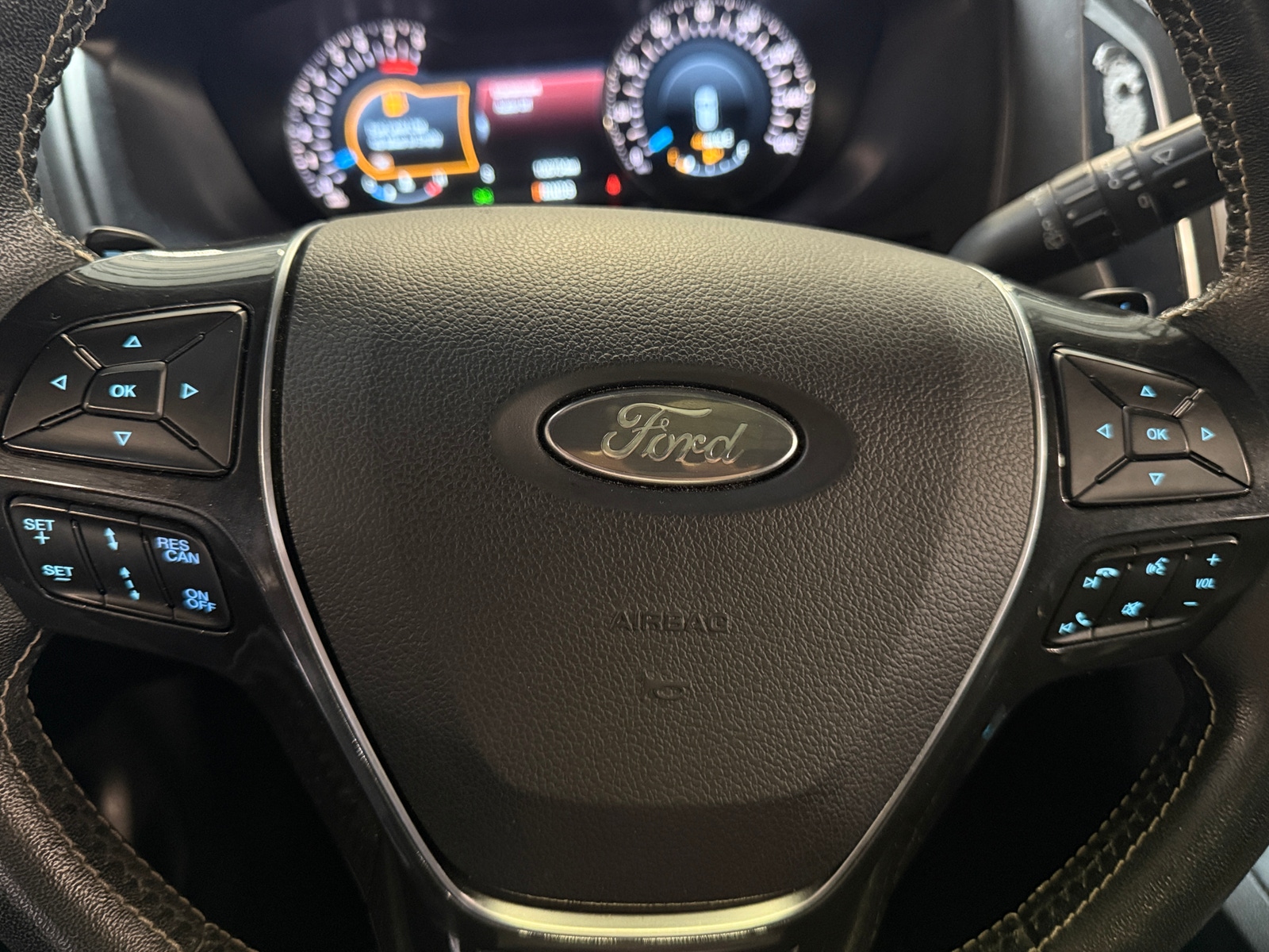 Thumbnail: 2017 Ford Explorer - 4