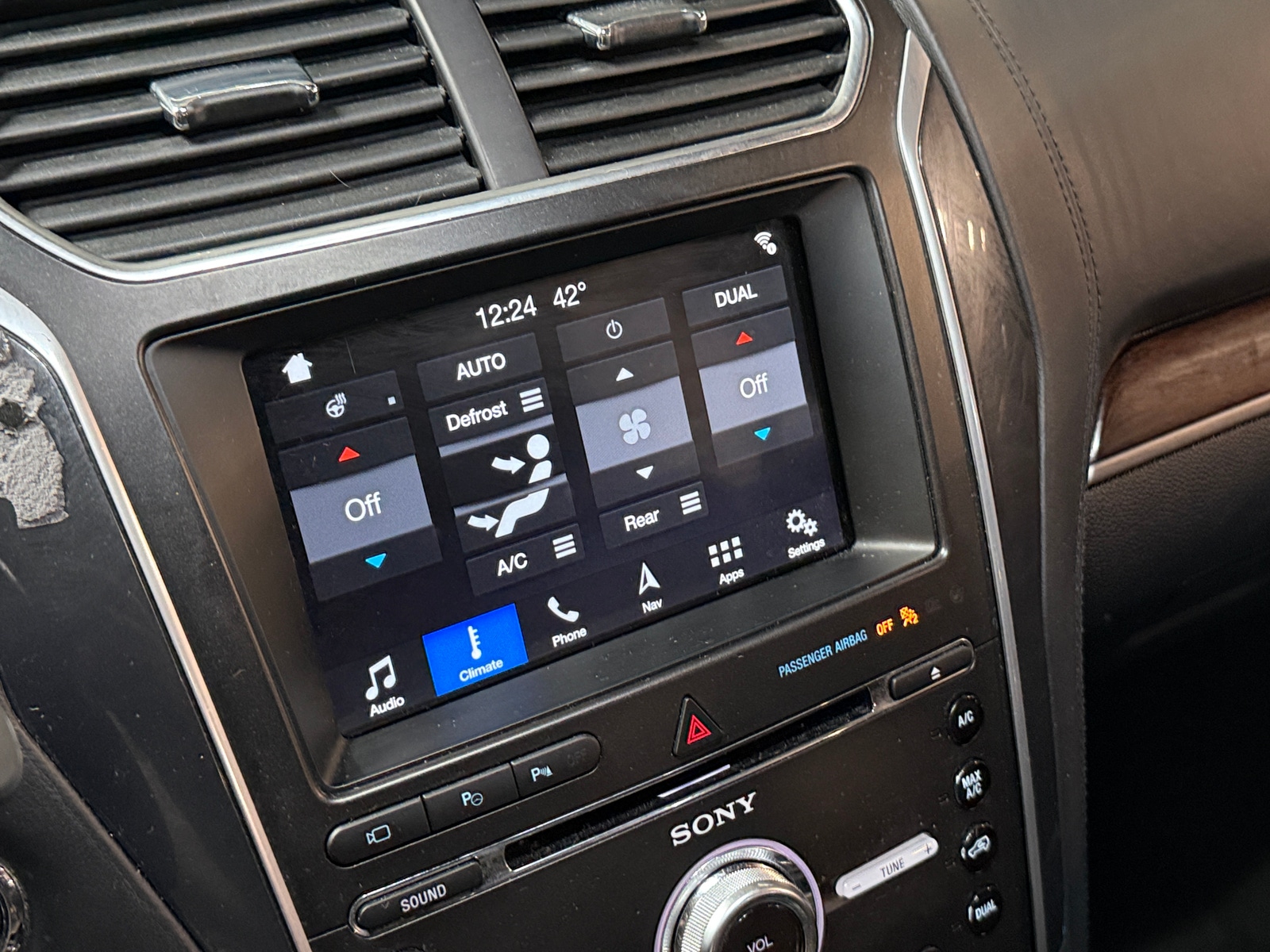 Thumbnail: 2017 Ford Explorer - 3