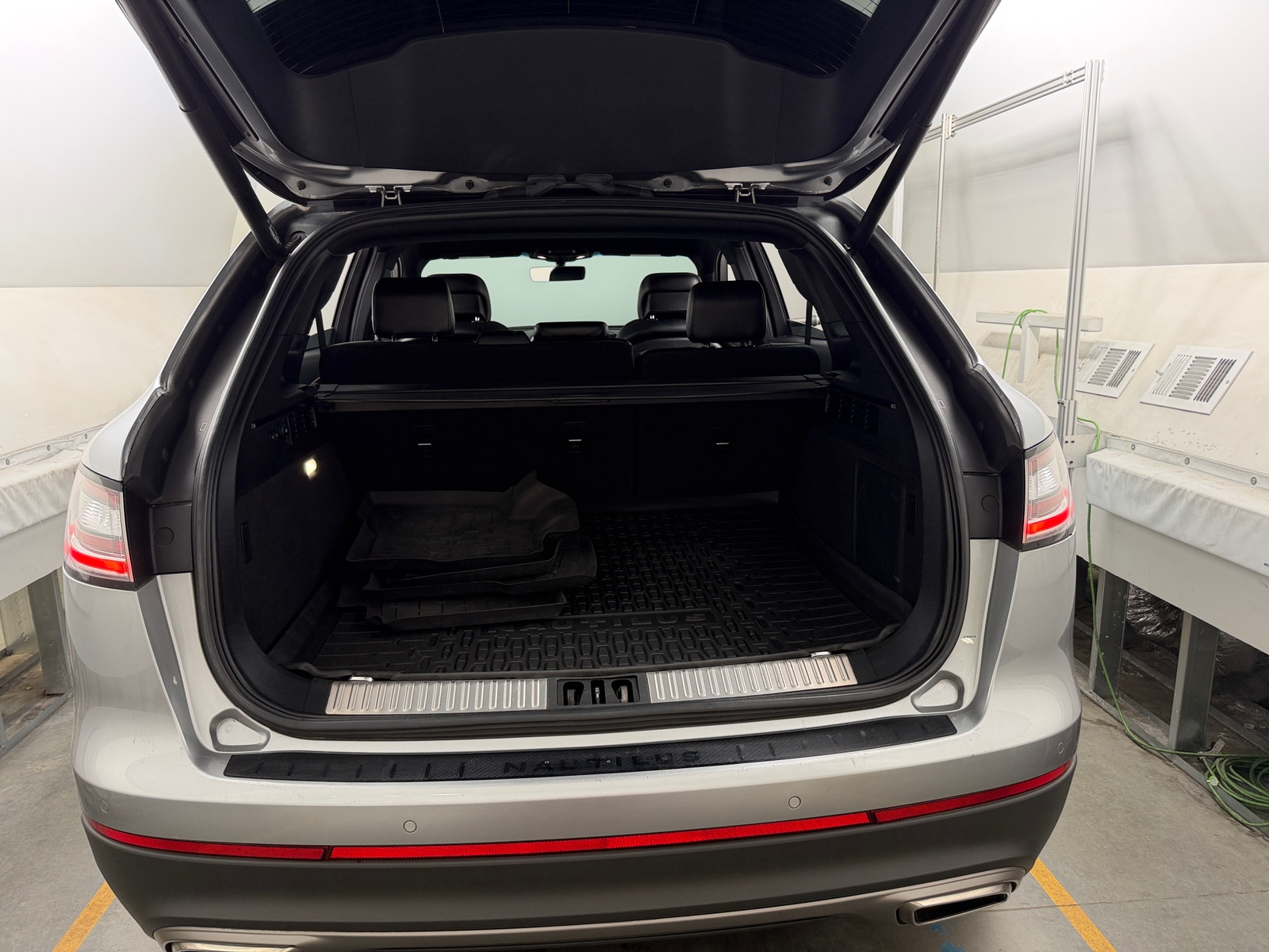 Thumbnail: 2020 Lincoln Nautilus - 6