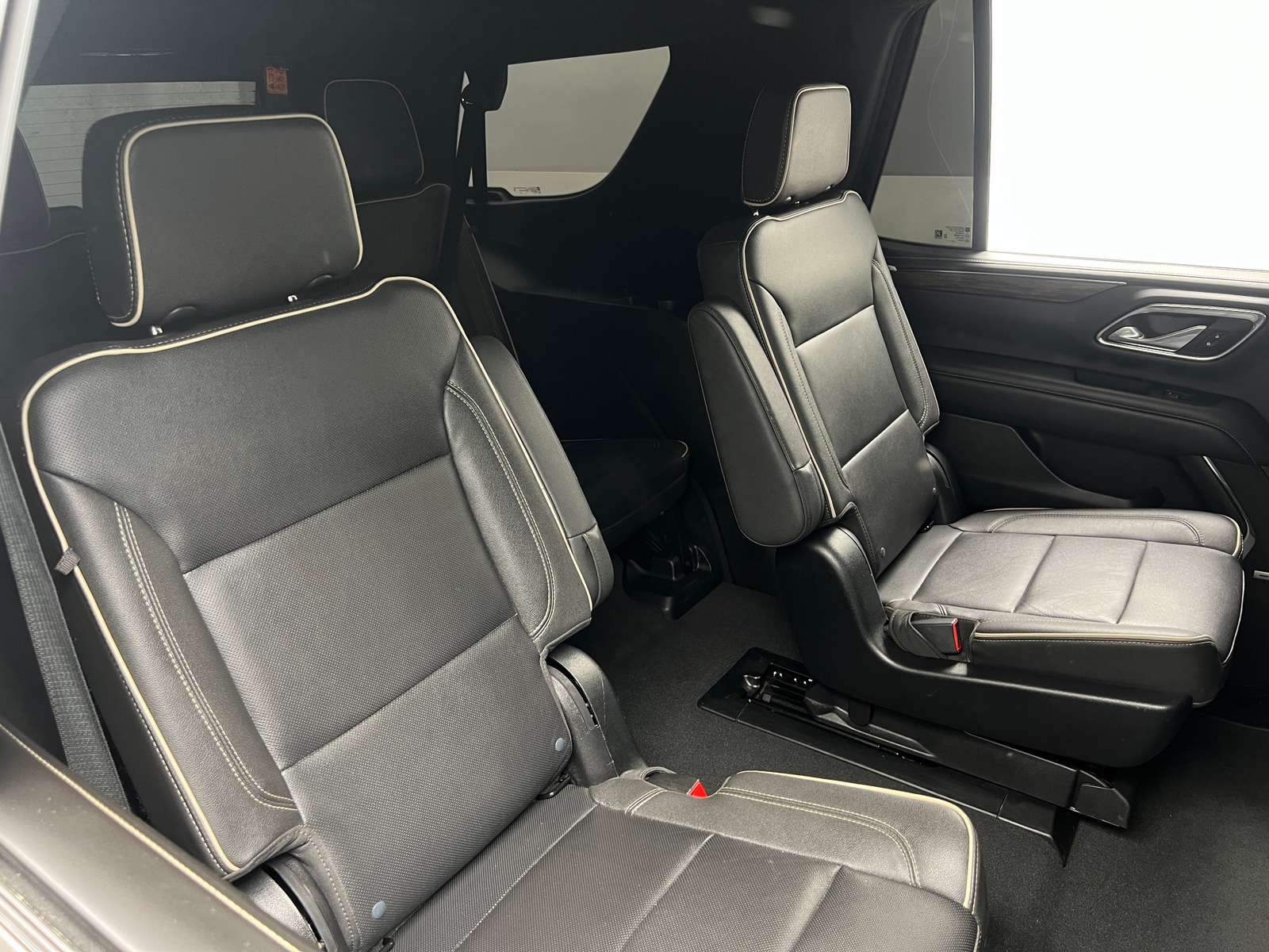 Thumbnail: 2023 Chevrolet Tahoe - 5